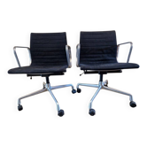 Charles and Ray Eames - Pair of office chairs - model EA117 - Vitra
