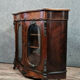 Meuble vitrine Boulle galbé époque Napoléon III en acajou et bois noirci vers 1850