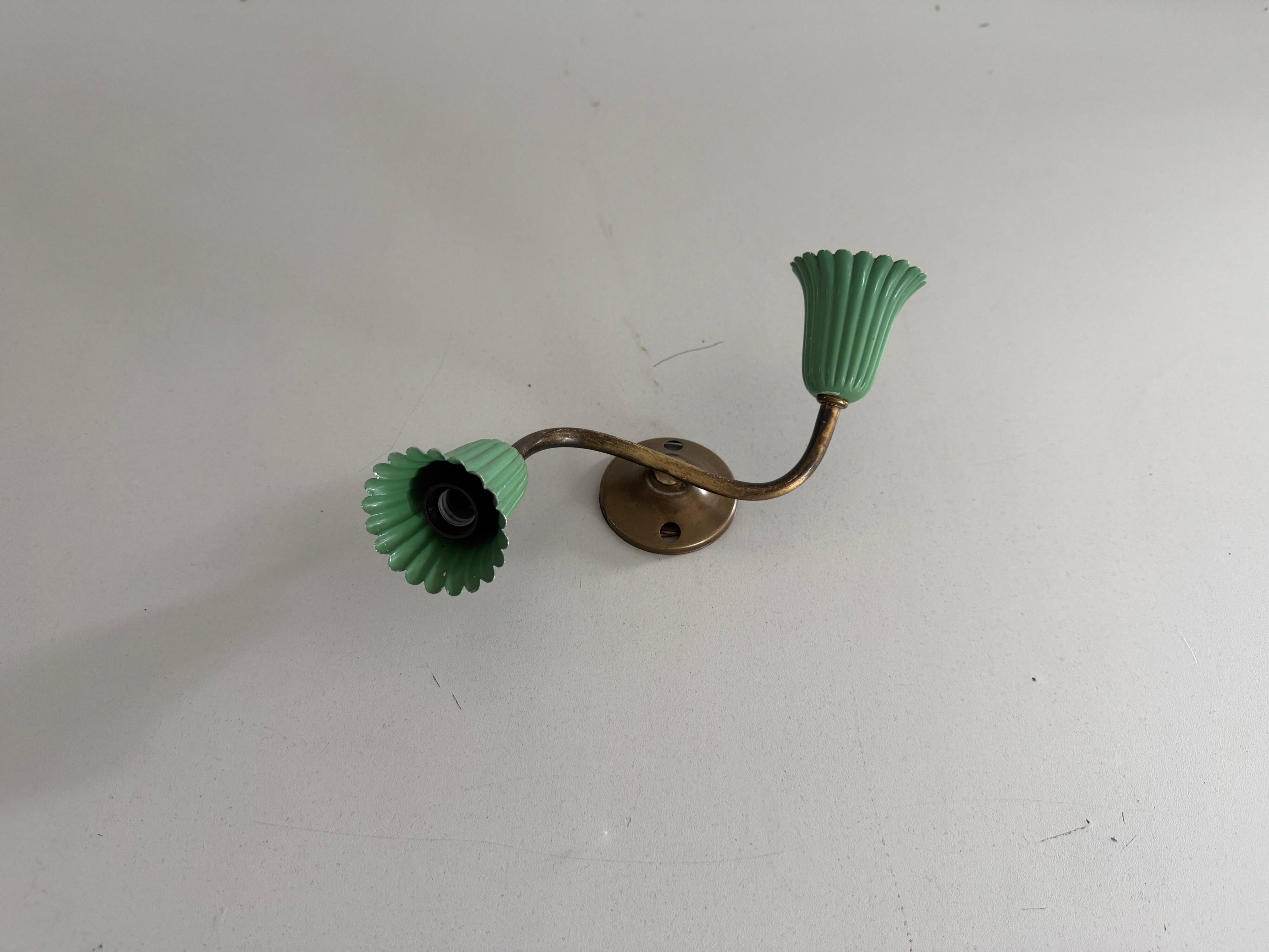Small simple 2-headed brass wall light, 1950s, Italy.