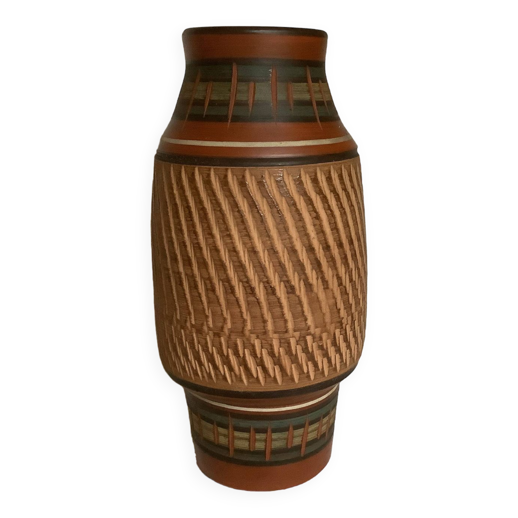 Homvombeit terra cotta vase
