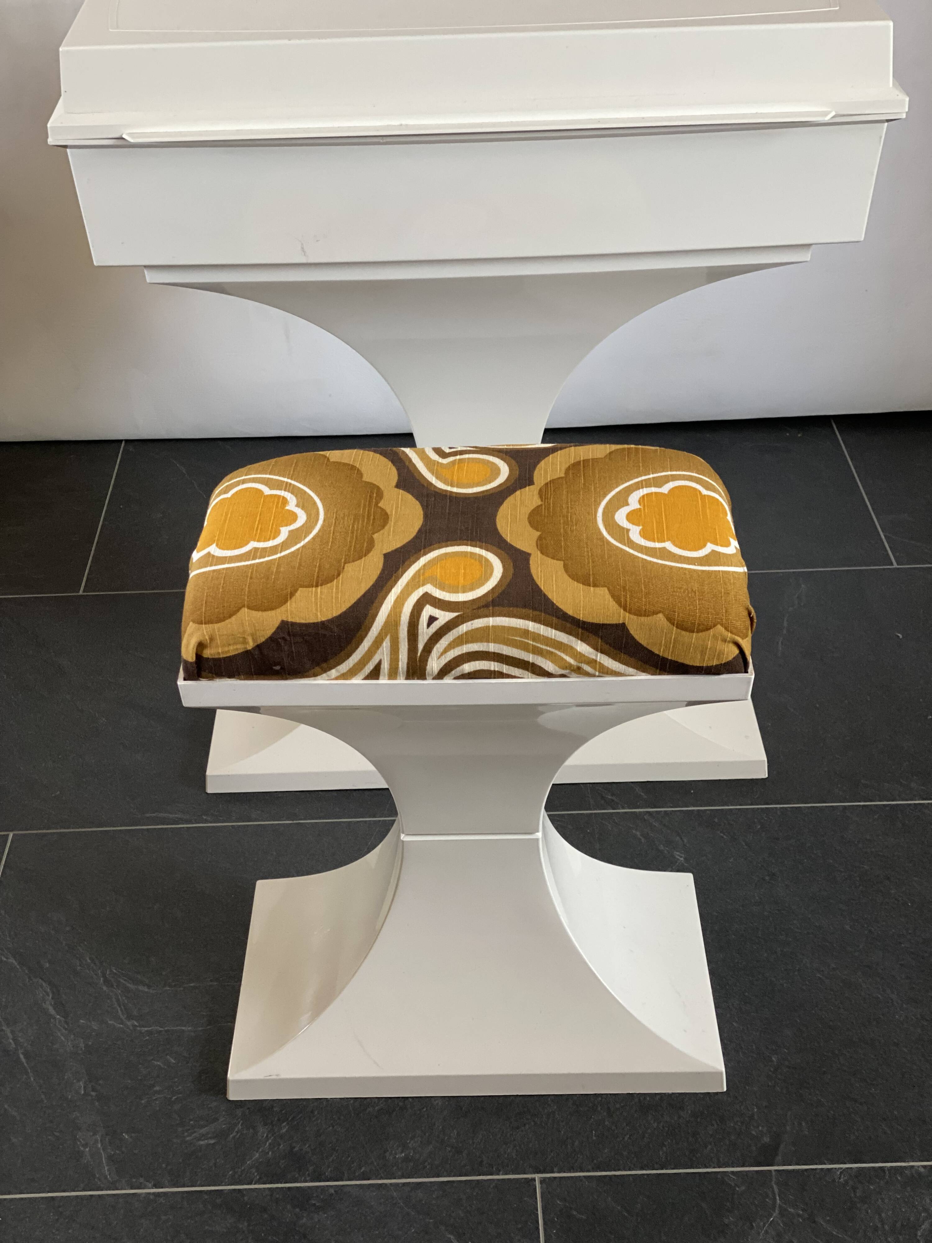 Coiffeuse et tabouret Space Age par Prisunic