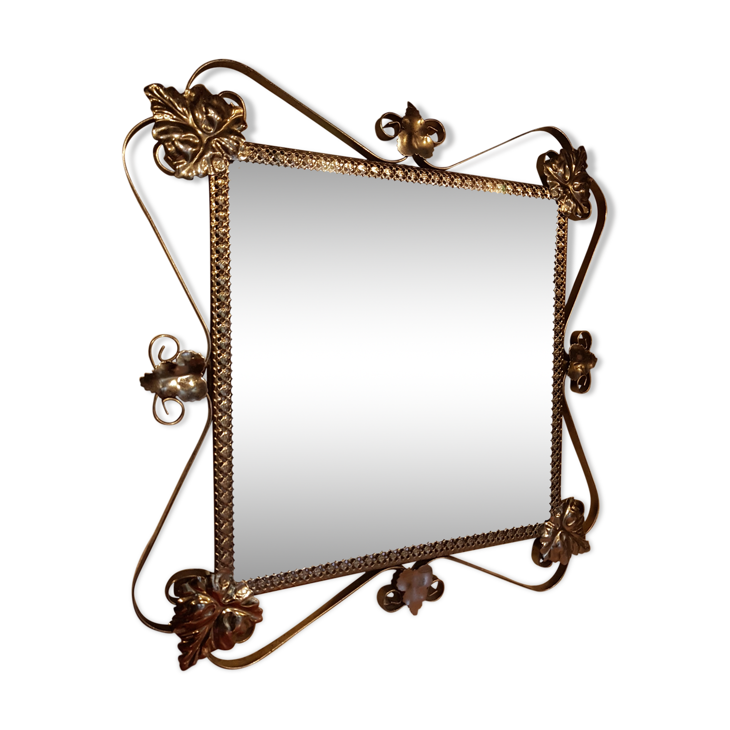 Miroir en métal doré motifs feuilles 40x40cm