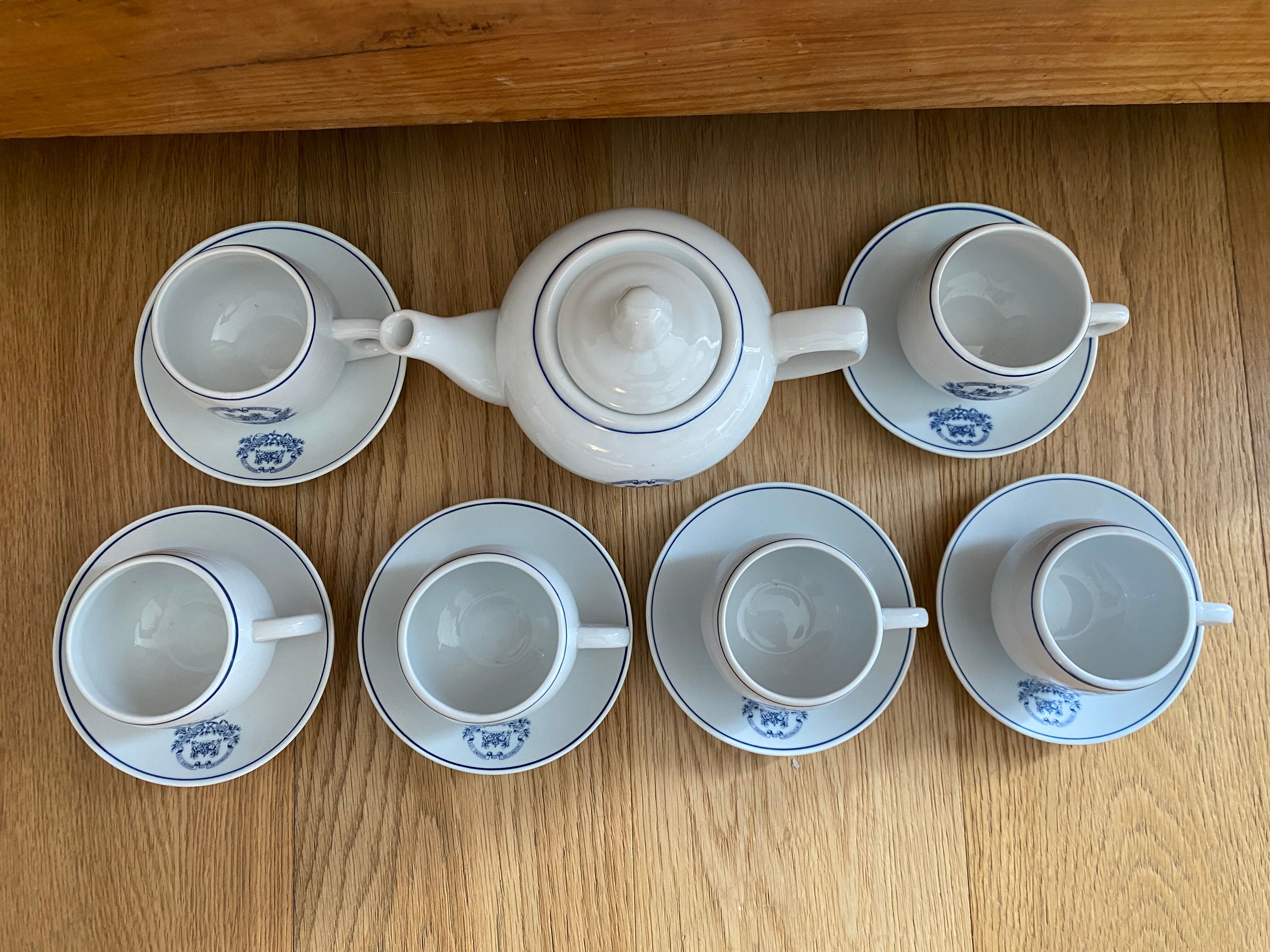Tea/coffee service Wagons Beds