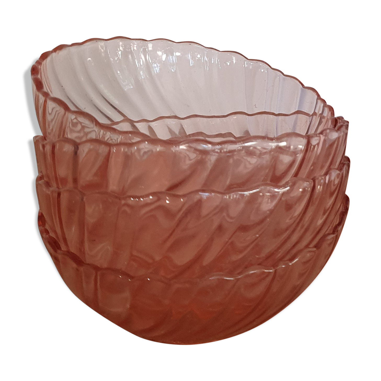 Set of 4 pink glass bowls