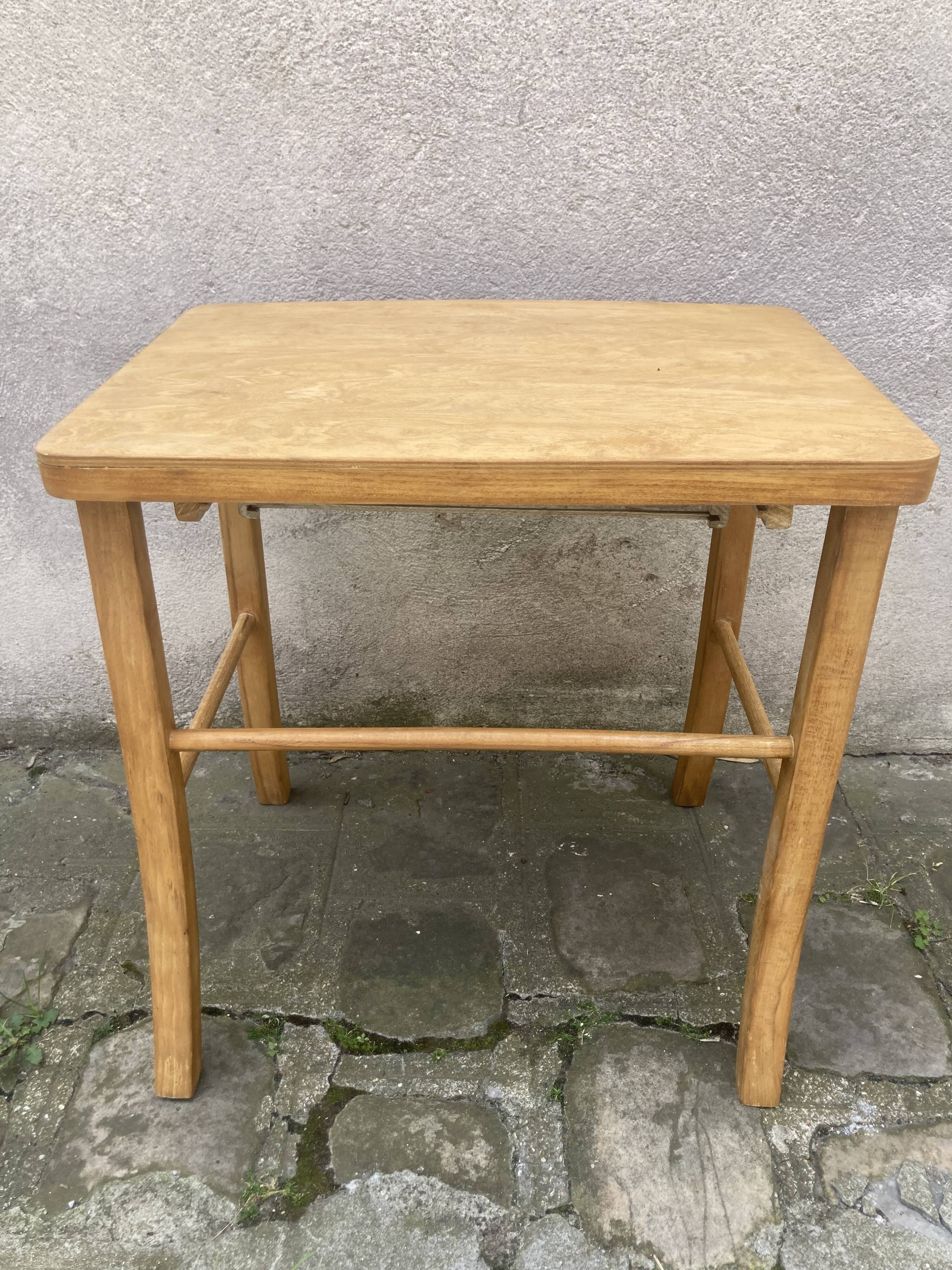 Baumann children's desk