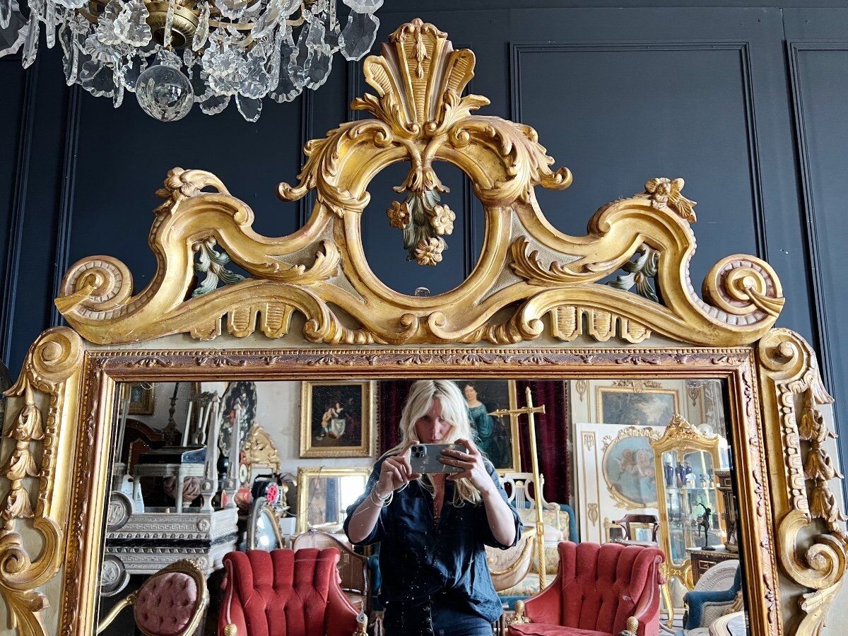 Italian mirror from the Napoleon III period in painted and gilded wood