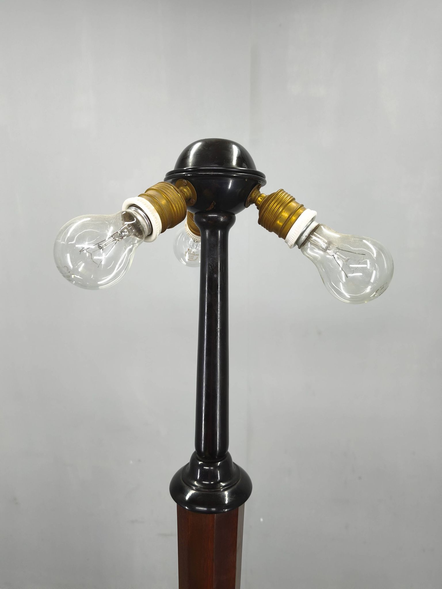 Lampadaire art déco avec table, Suède, années 1940