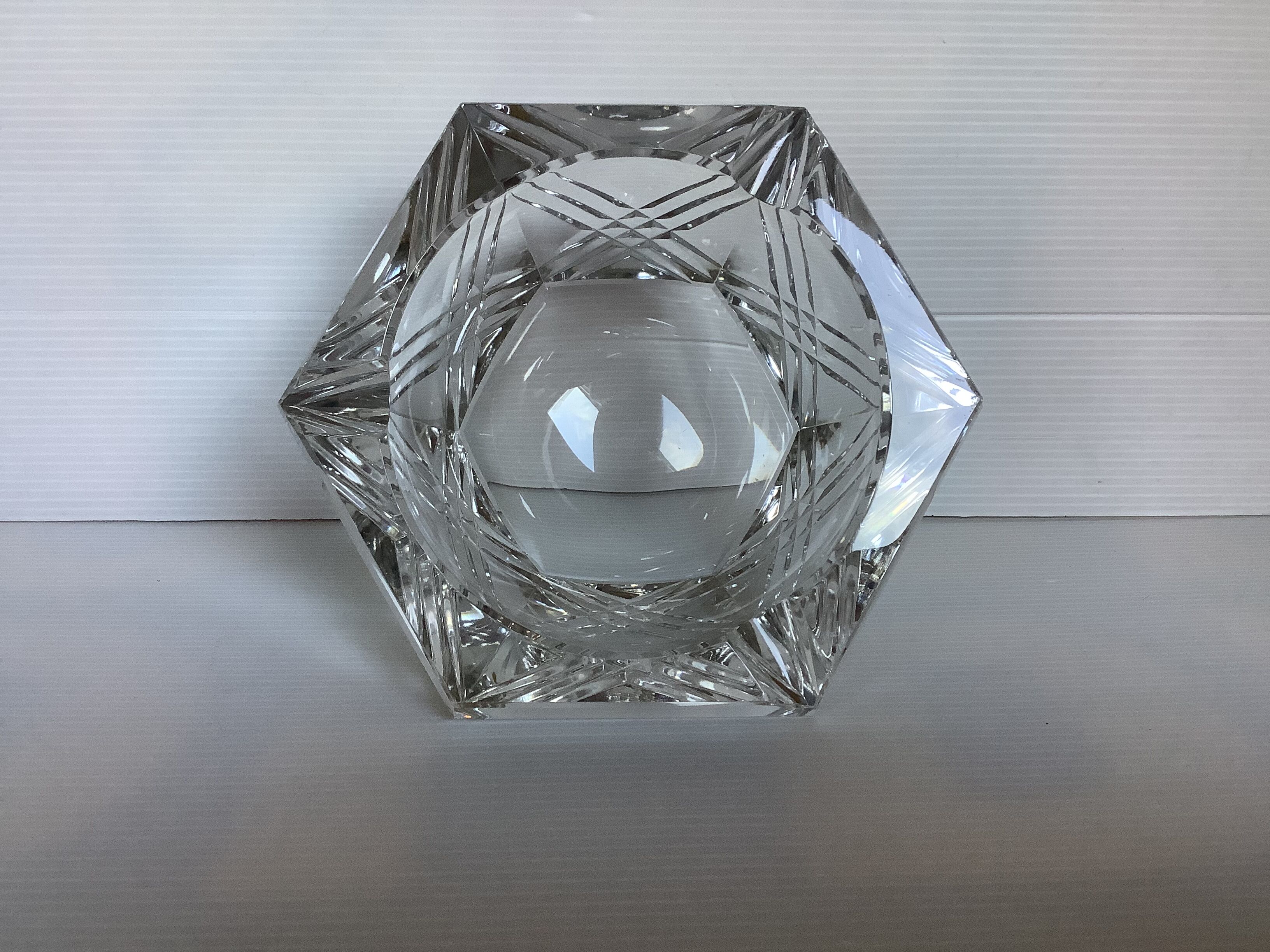 Octagonal crystal ashtray cut