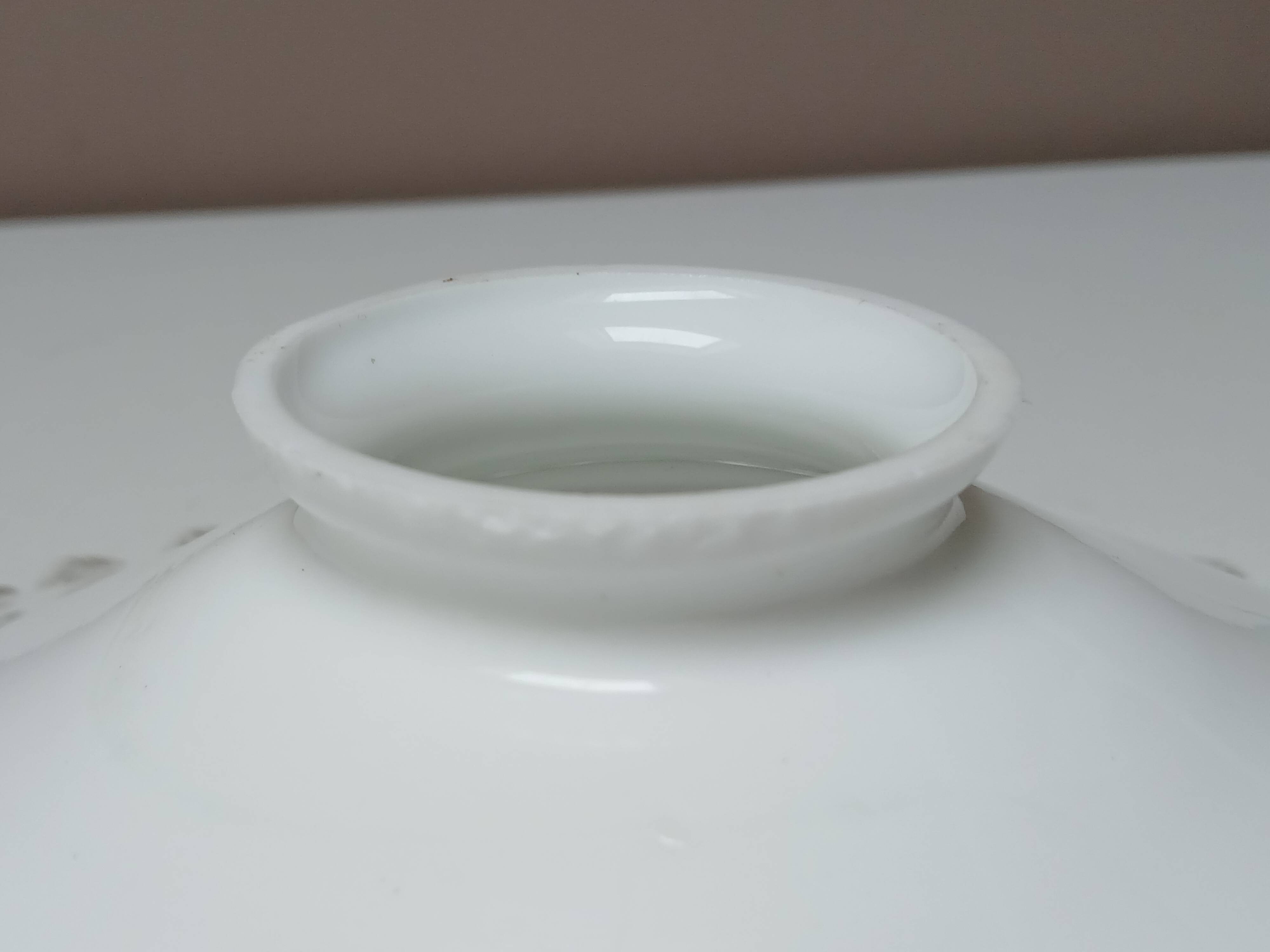 Lampshade, old in opaline and pleated glass