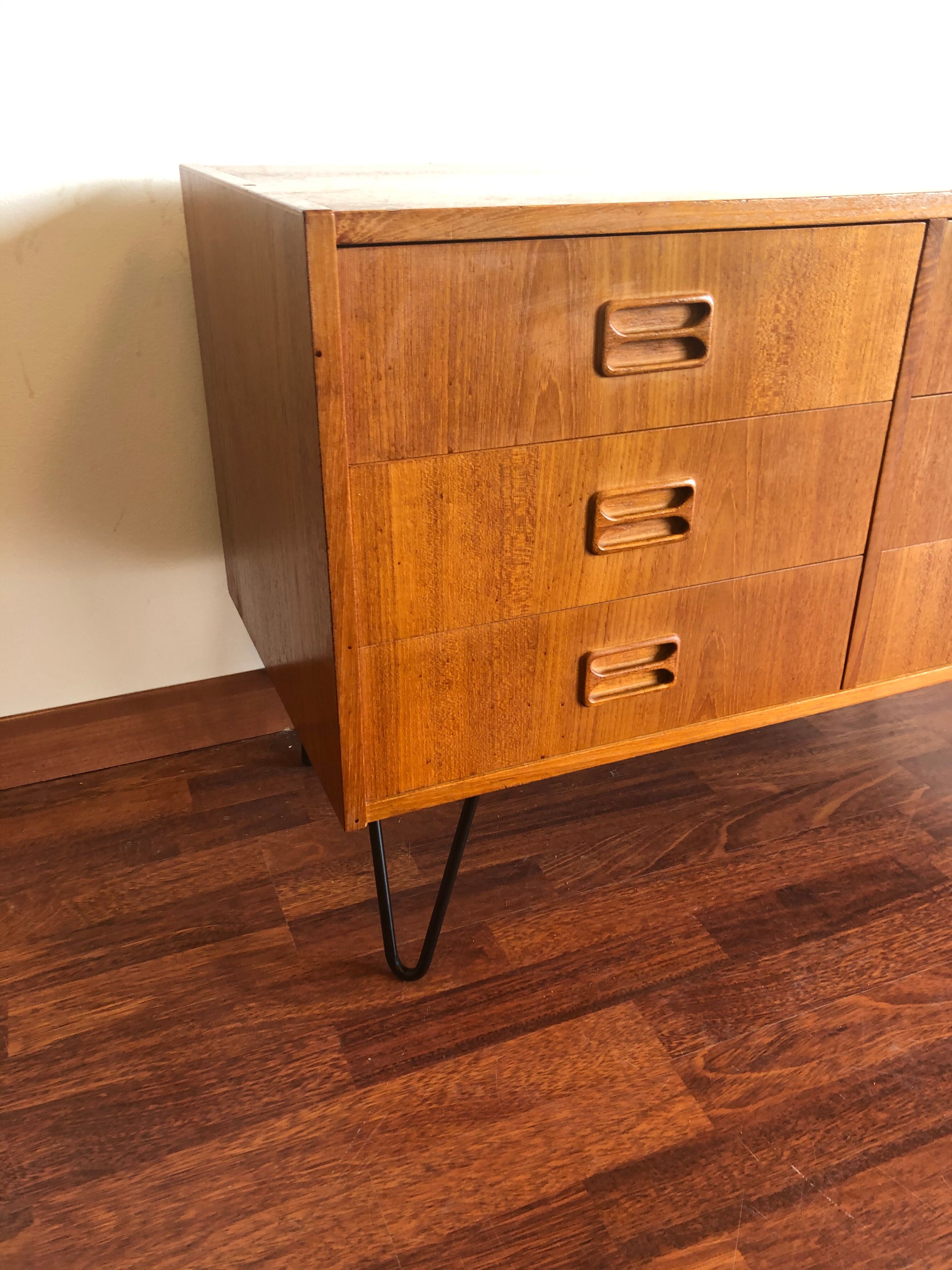 Small dresser / thread