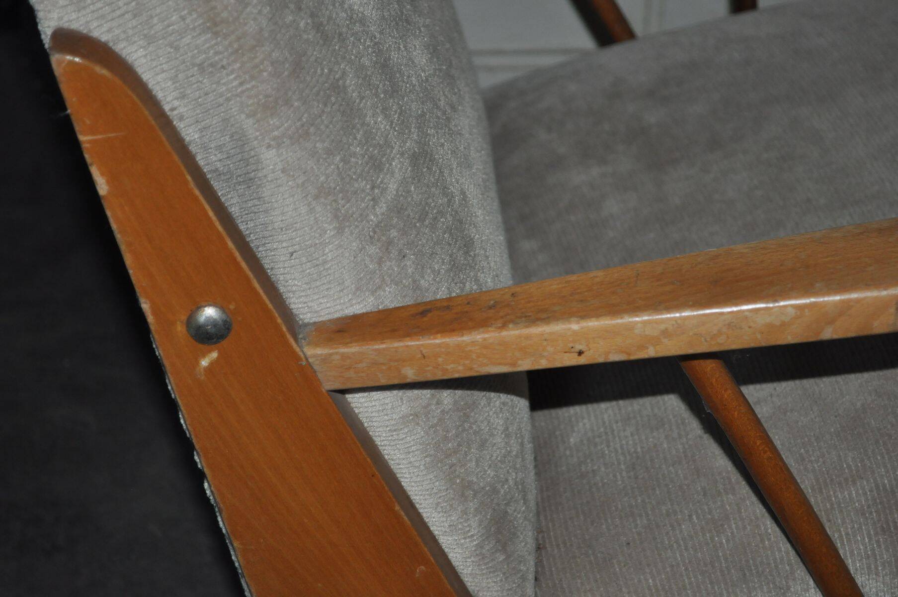 Pair of Mid-Century armchairs in varnished wood and brown/grey fabric, 1960s.