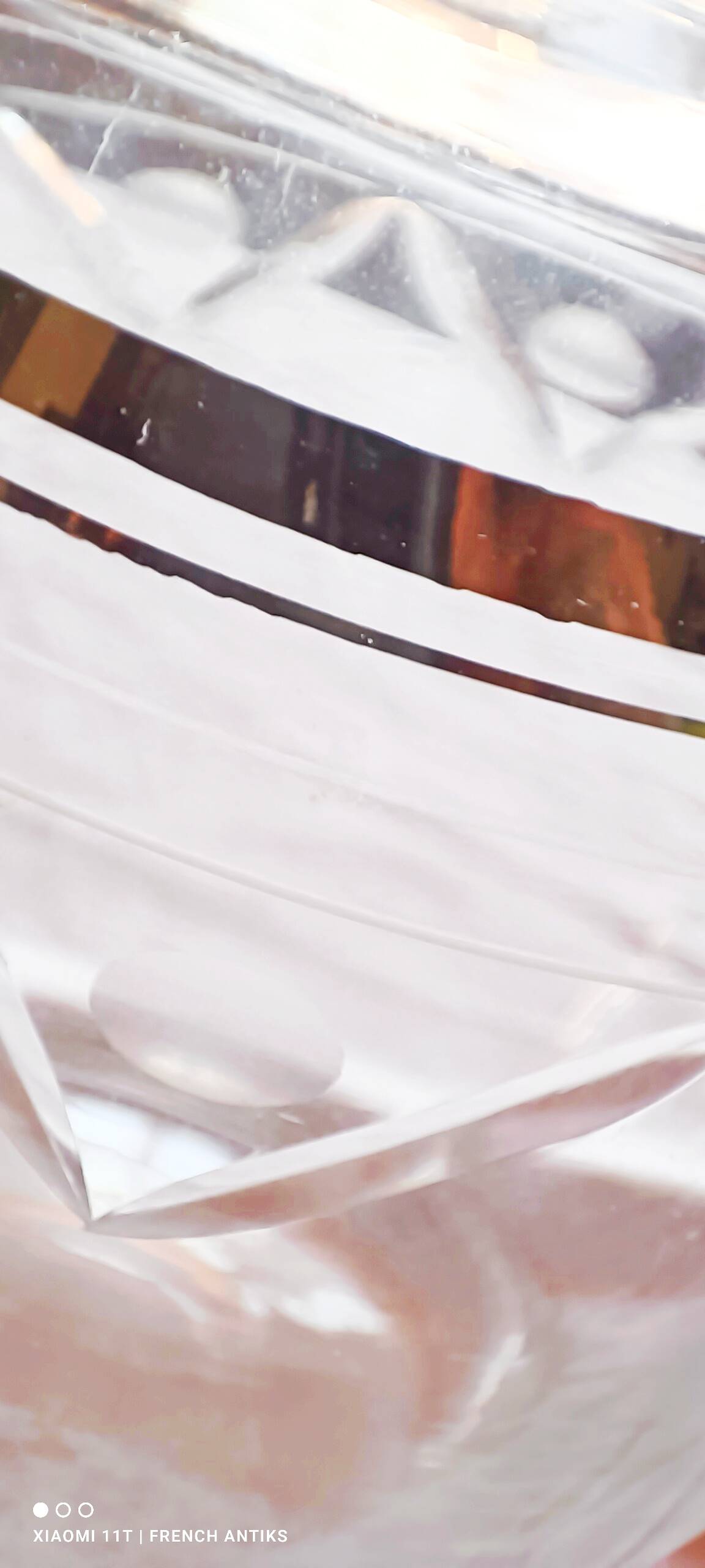 Blown glass decanter, engraved and chiselled. Made in France.