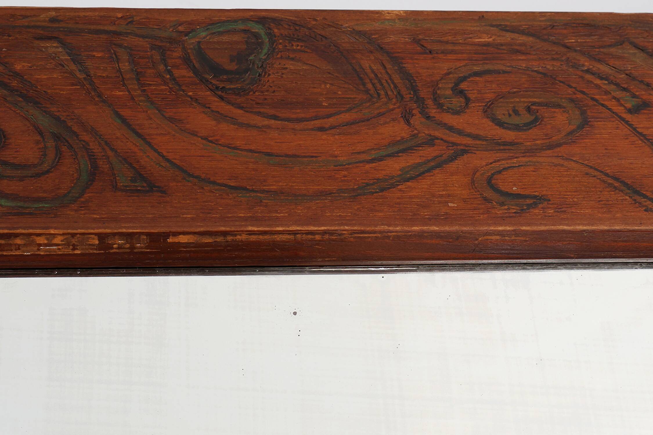 Miroir Art Nouveau à décor de paon peint à la main, France vers 1915