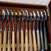 Coffret de 12 fourchettes à dessert