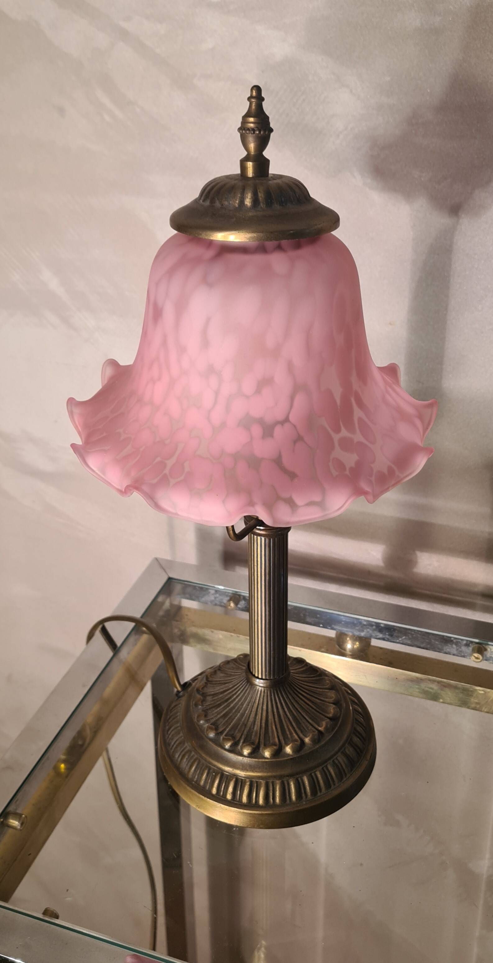 Art deco style lamp