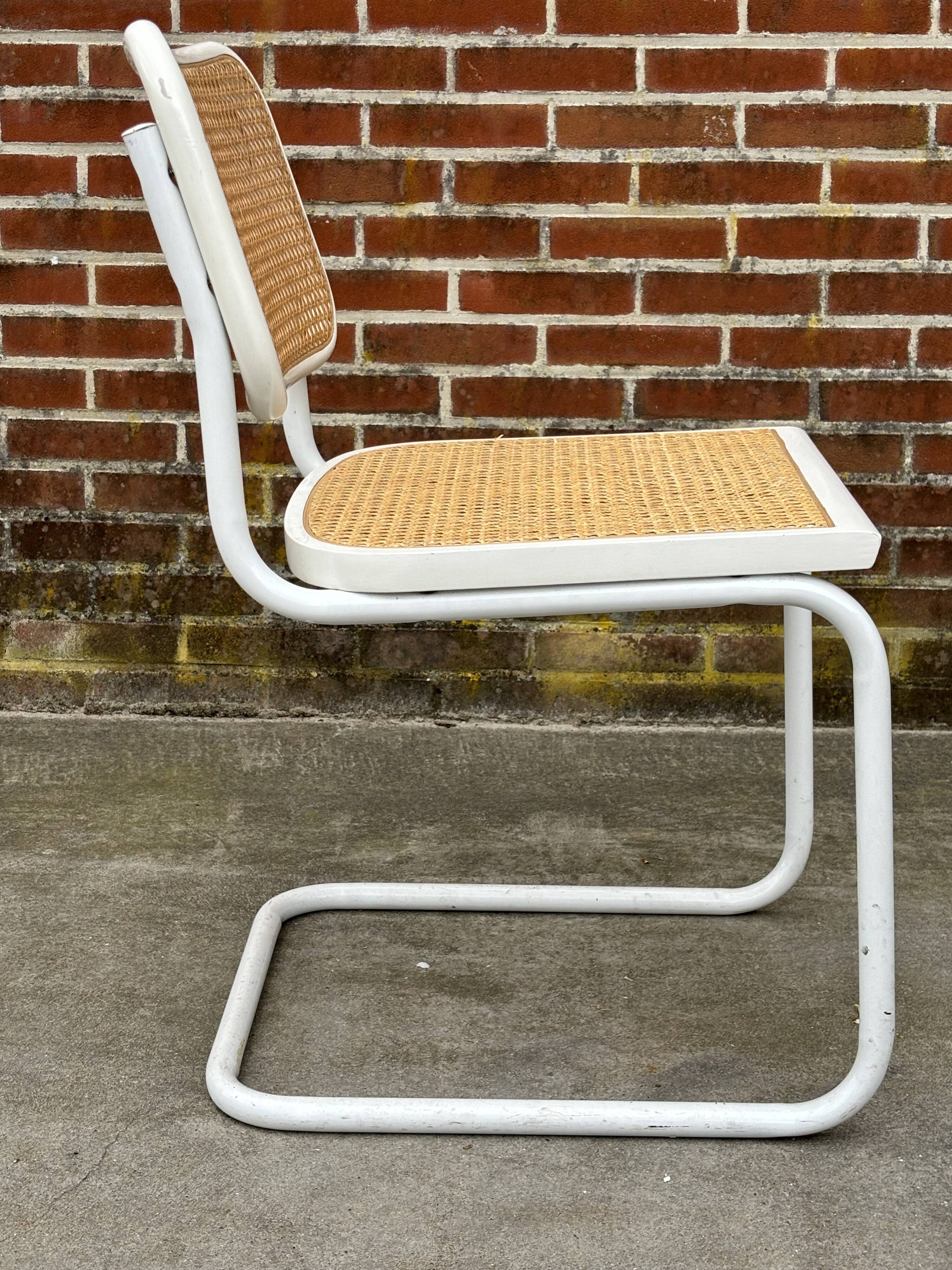 Cesca design chair b32 model in white