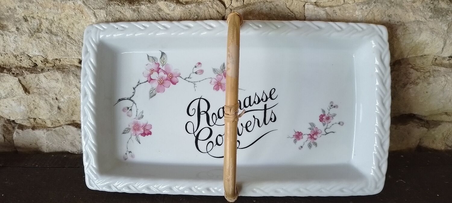 Ceramic cutlery scoop