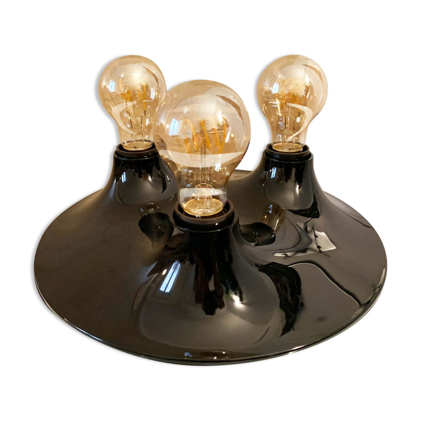 Very Beautiful Lamp Designed By Vico Magistretti - Produced In Italy By Artemide - Model Trieti