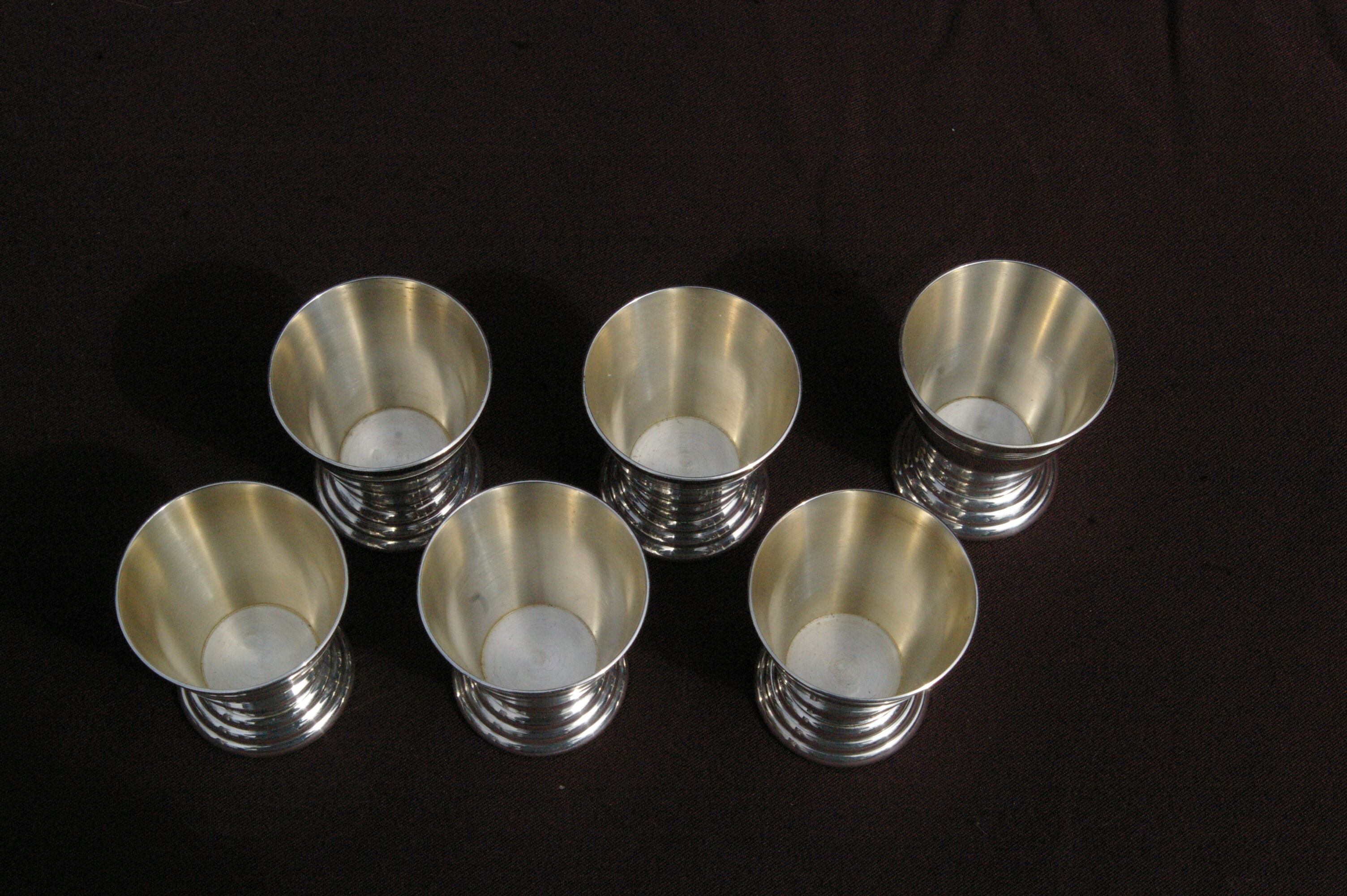 Set 6 coquetiers or Art Deco liquor cups in silver metal