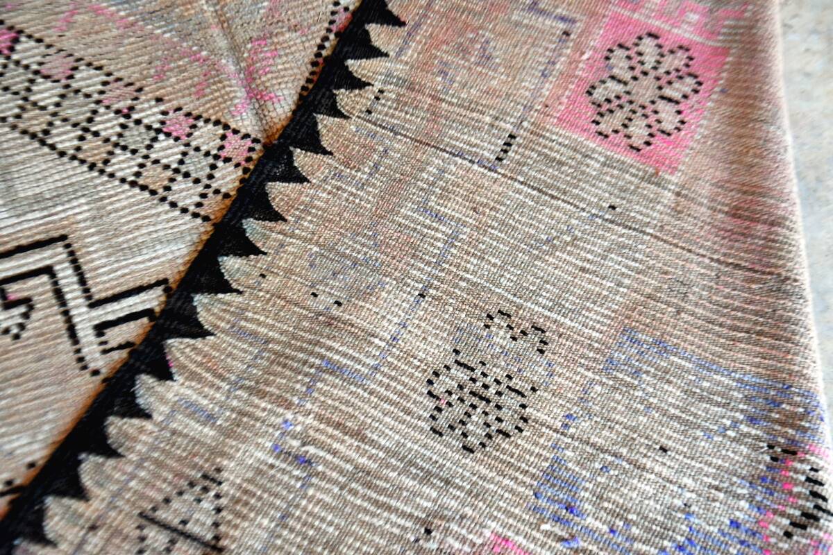 Vintage Boujaad rug 405 x 183 cm