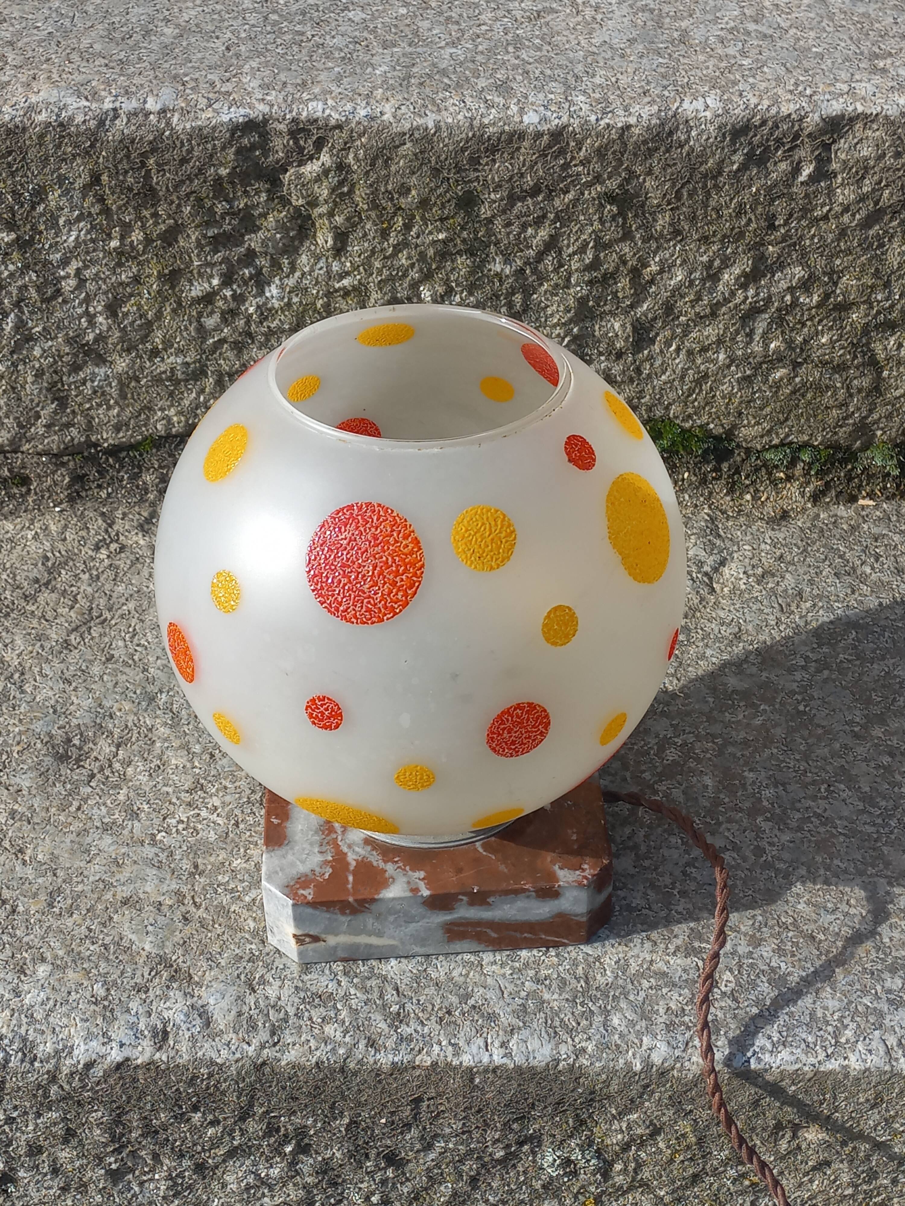 Art Deco night light in marble and enamelled glass from the 1930s.