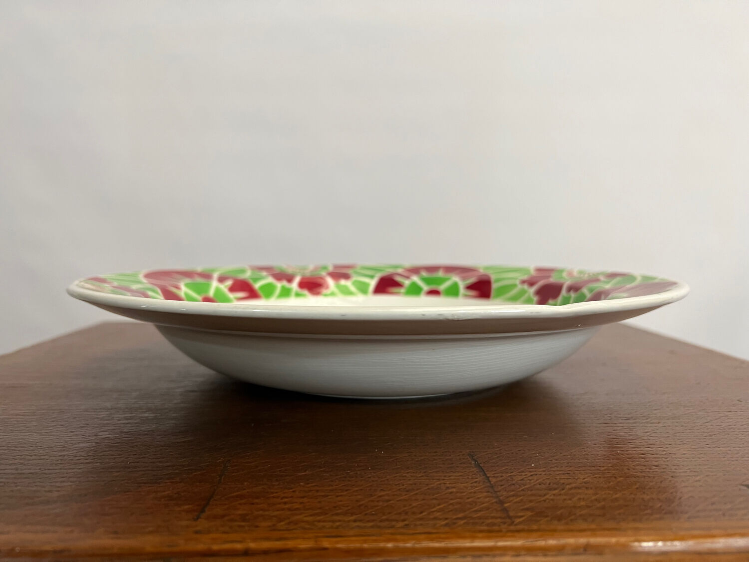 Hollow round dish sarreguemines art nouveau