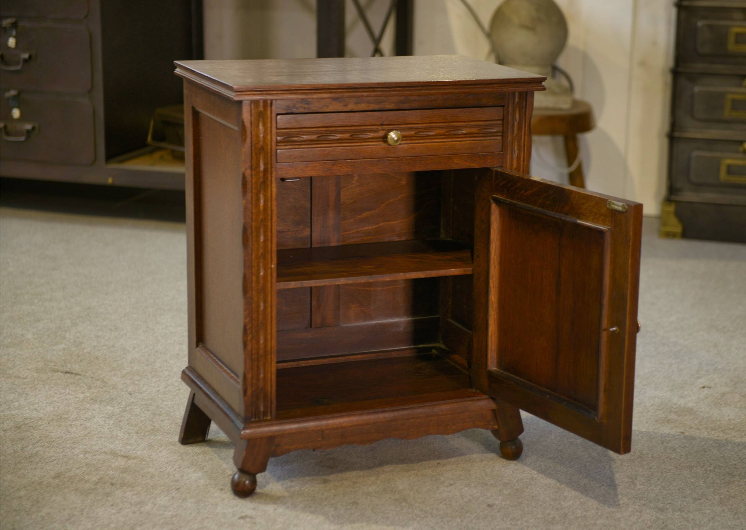 Brutalist bedside table/occasional furniture in oak from the 1960s.