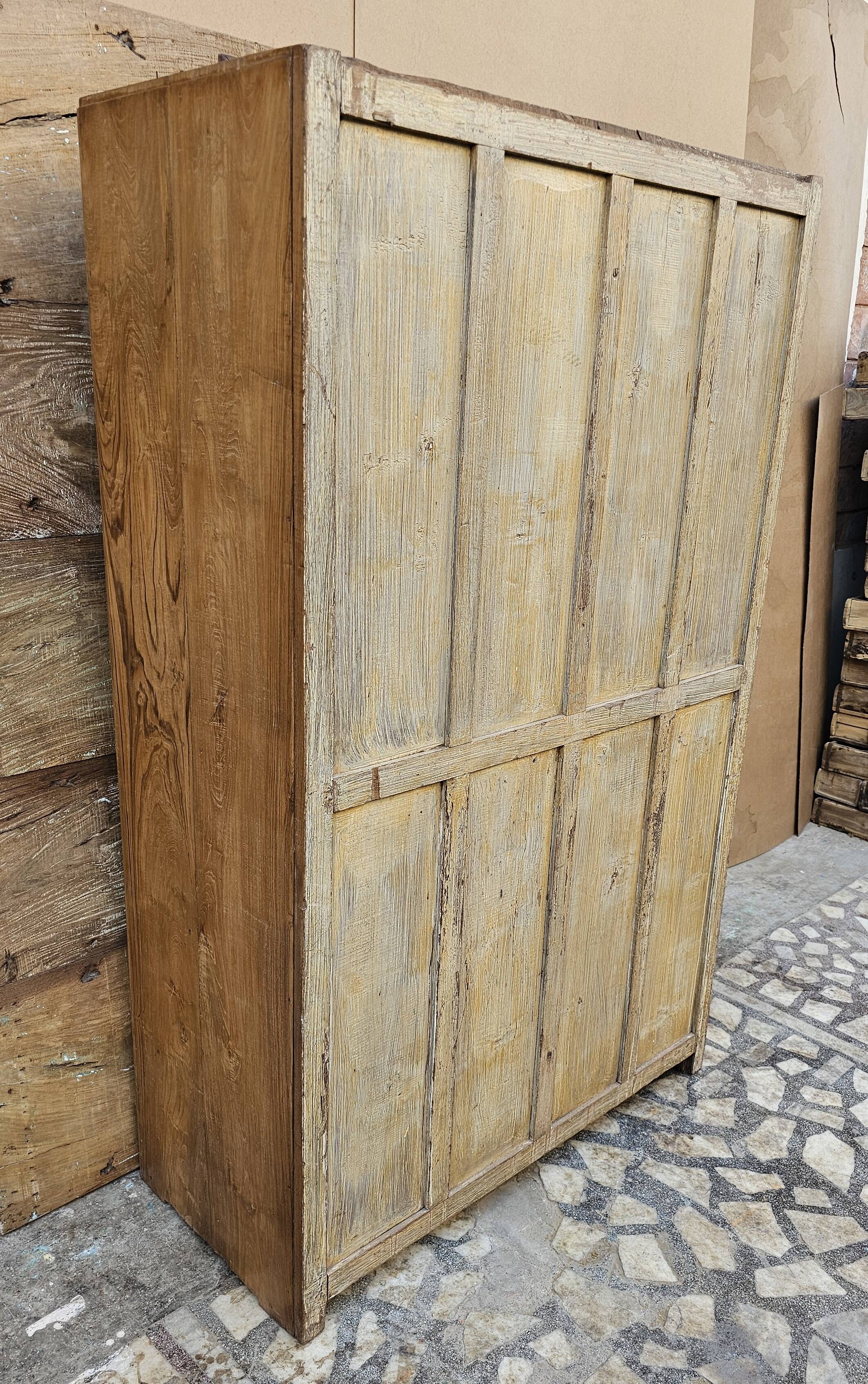 Ancienne armoire Art déco en teck birman