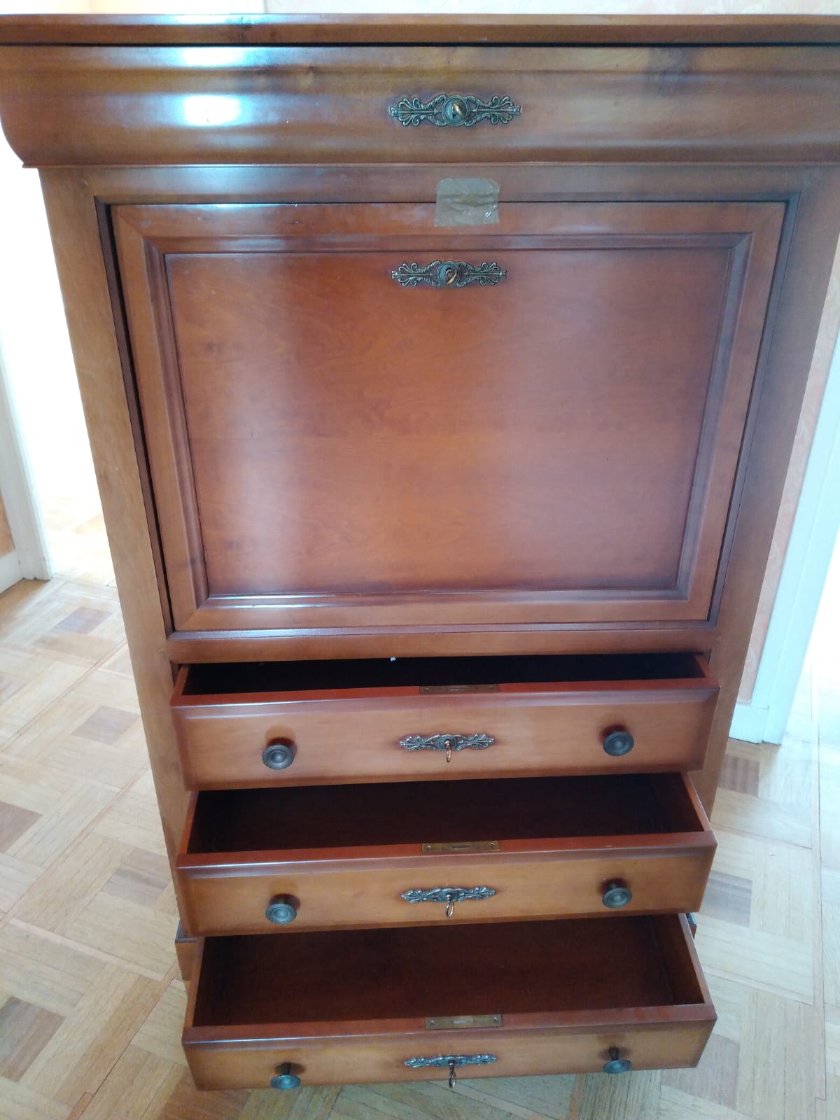 Writing desk in solid wood