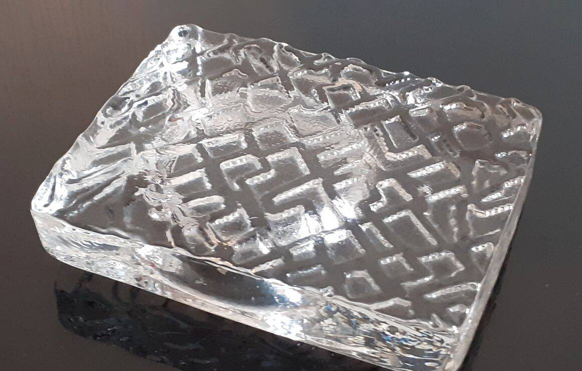 vintage 858g crystal ashtray / pressed mold