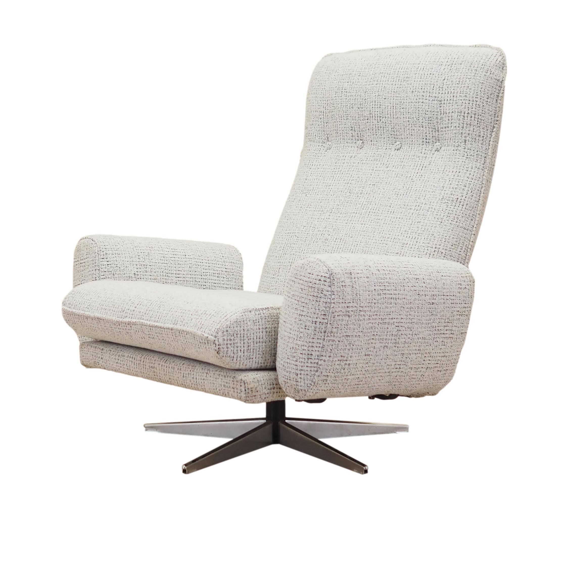 Swivel chair, Italian design, 1970s, produced in Italy