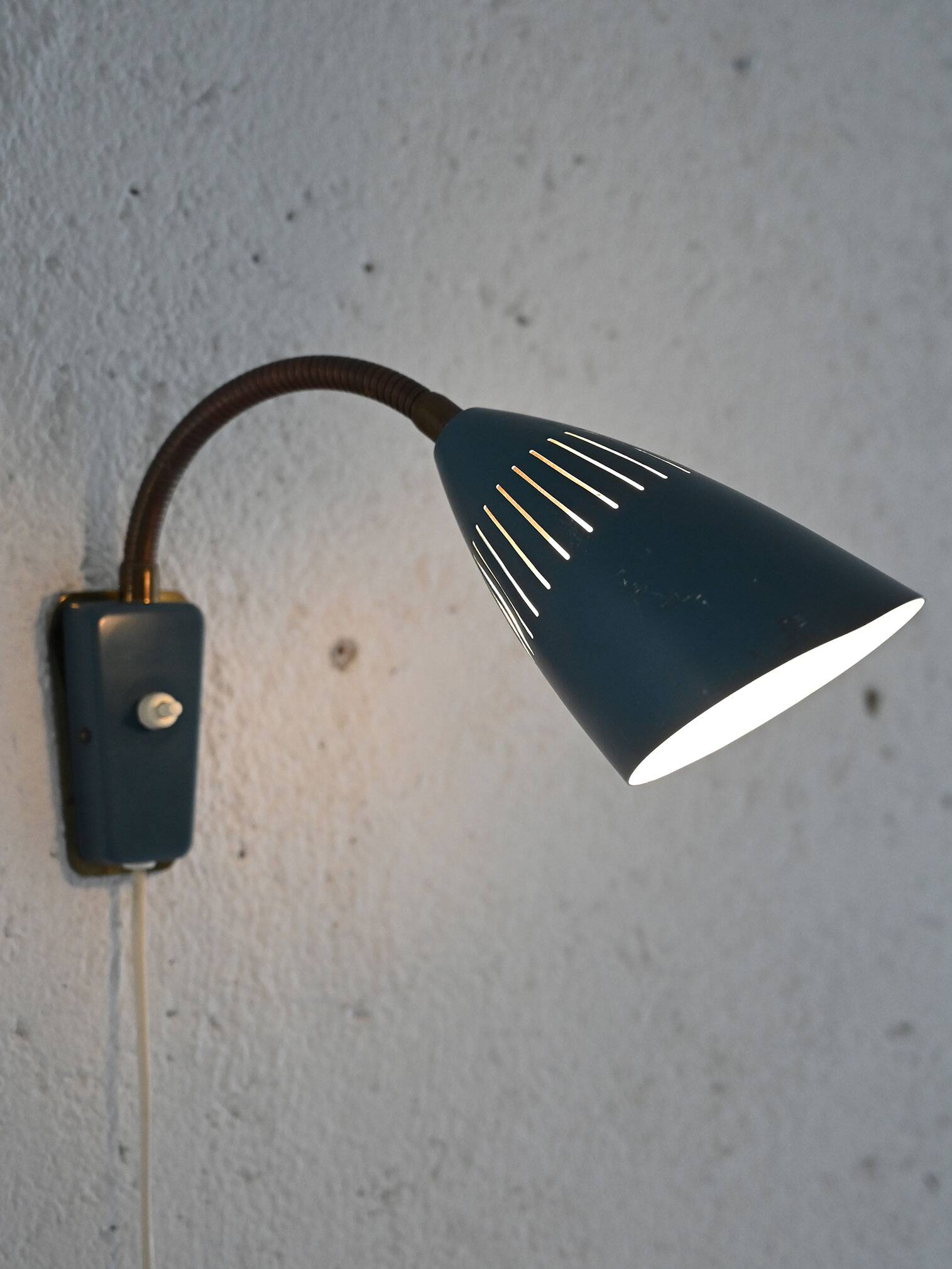 Scandinavian wall light from the 60s – wall lamp