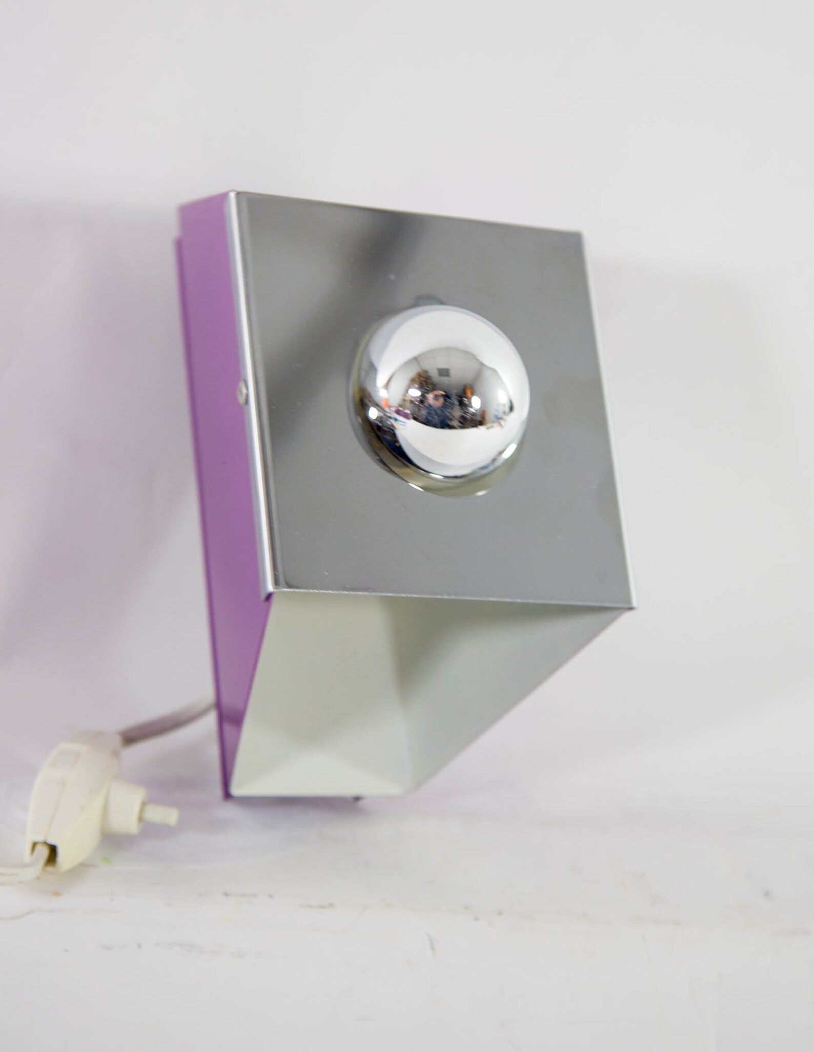 Apply Philips purple and chrome eyeball 70s