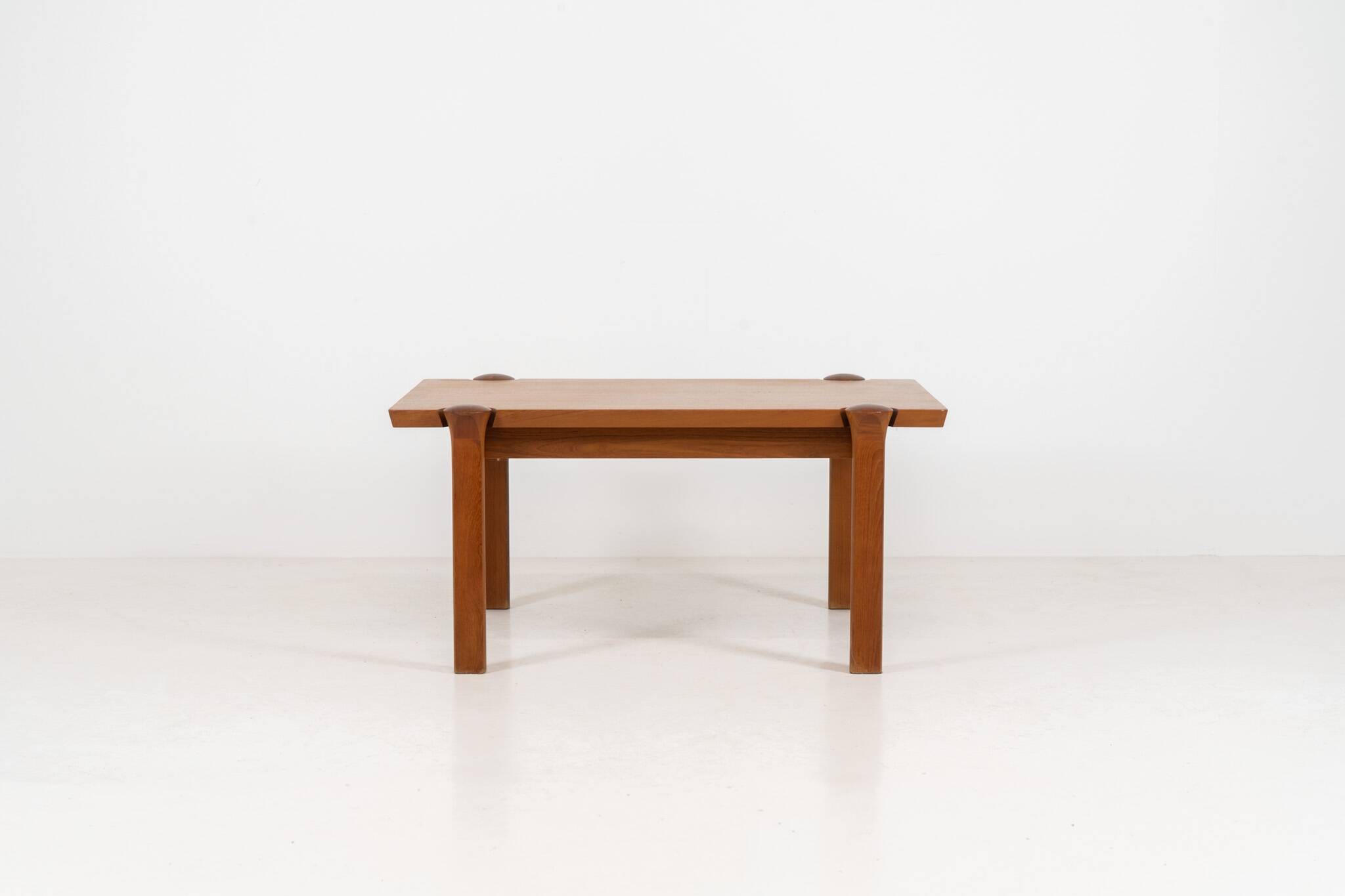 Sculptural coffee table by Arne Vodder