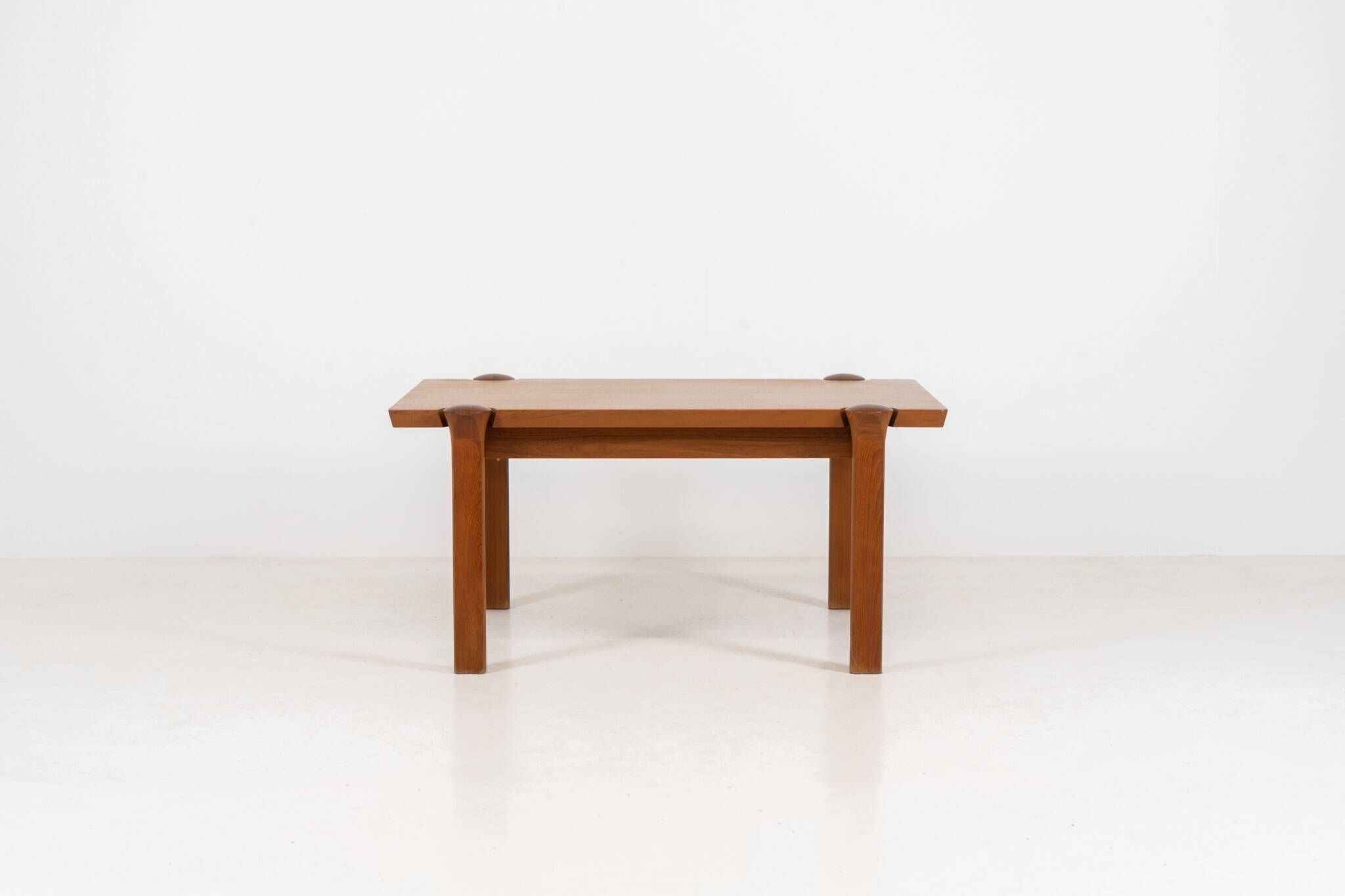 Sculptural coffee table by Arne Vodder