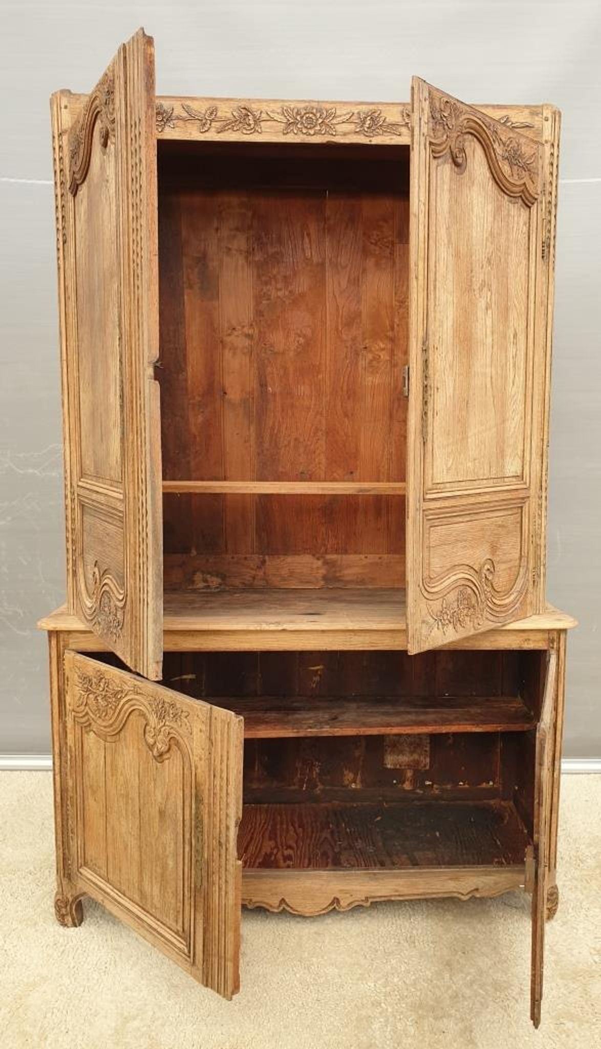 Buffet 2 corps normand Louis XV pièce du  XVIIIe