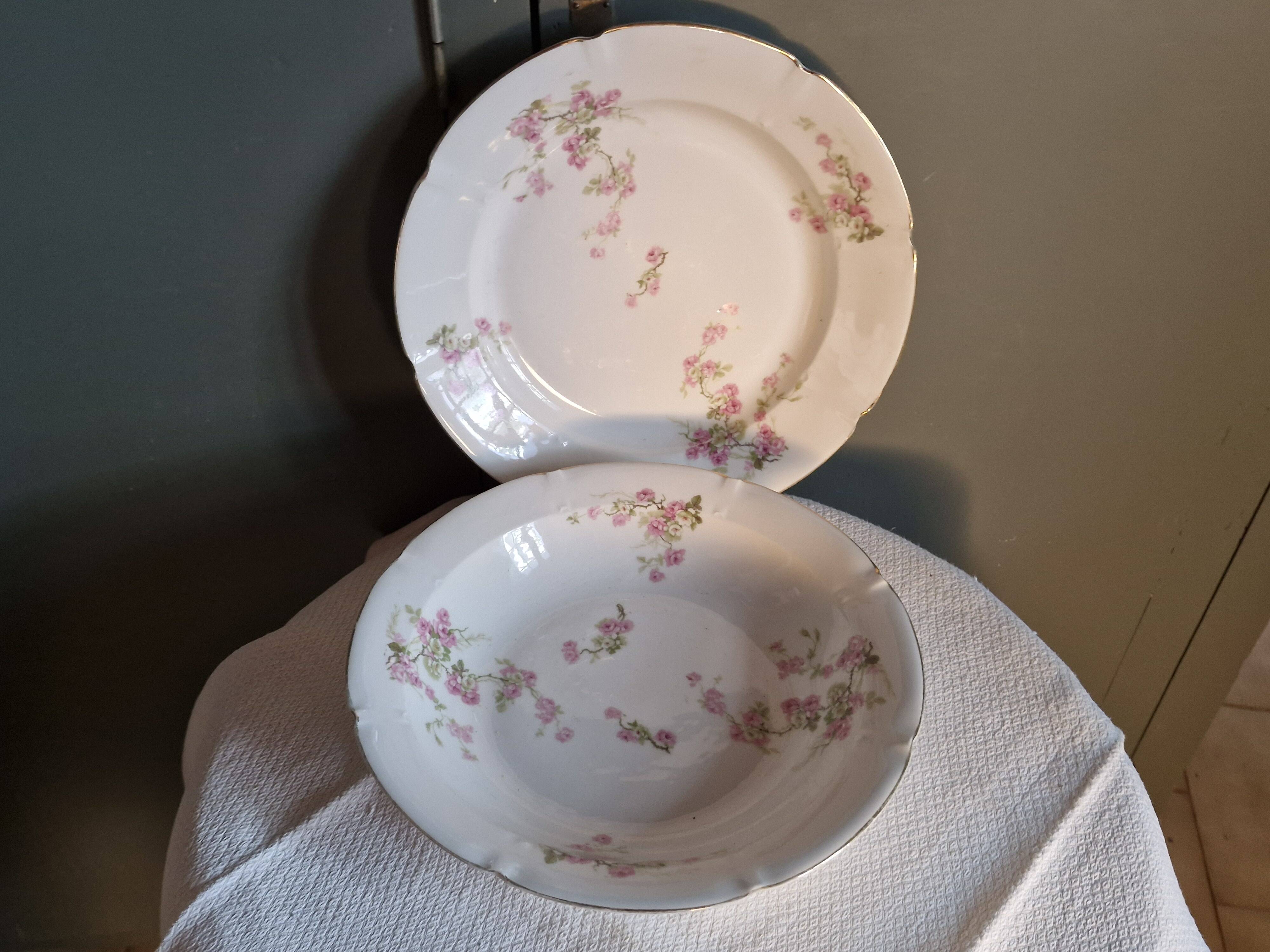 2 plats anciens décor japonisant Fleurs de cerisier Limoges vers 1900