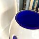 Vase overlay en pâte de verre blanche et bleue