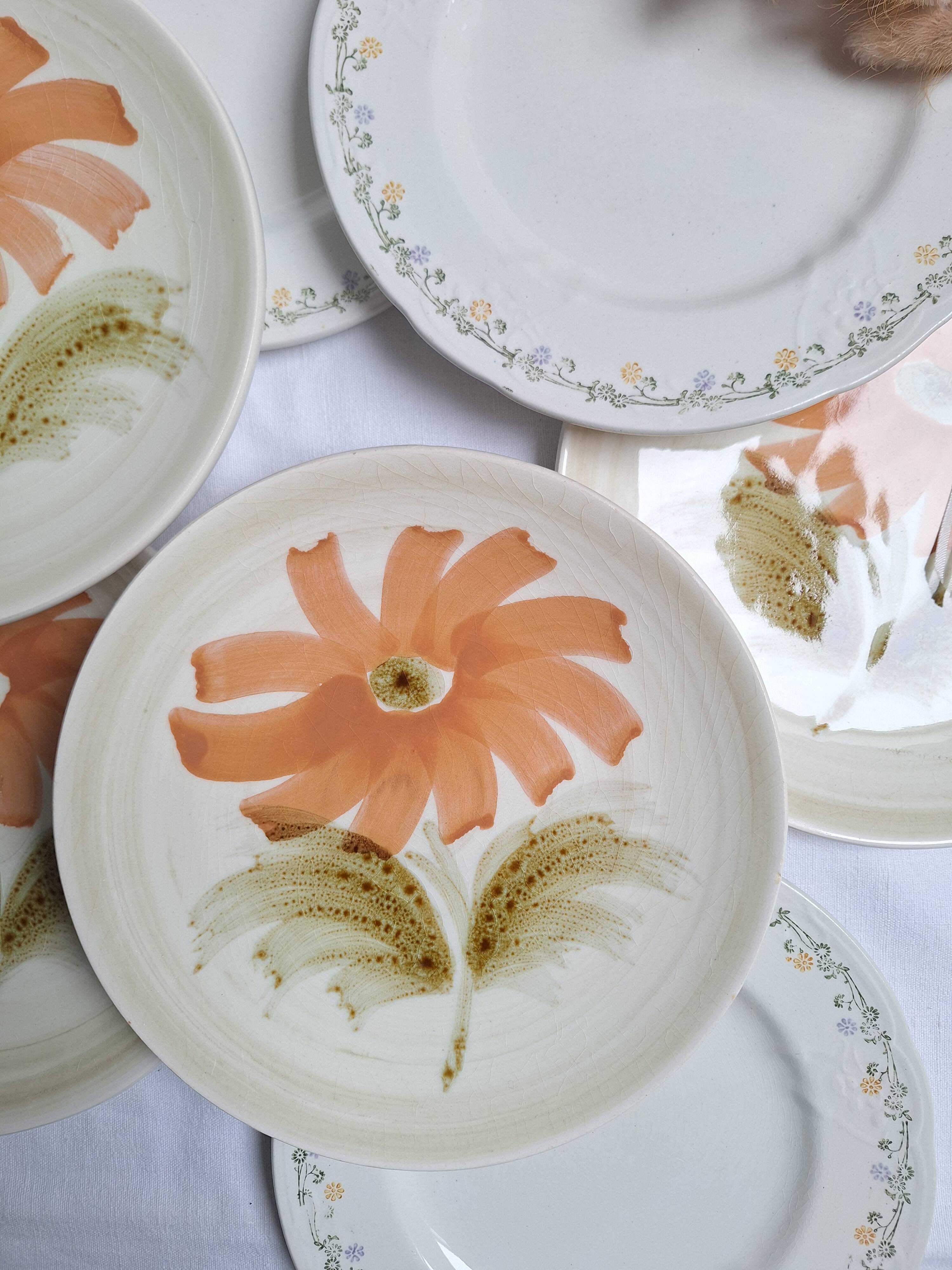 Assiettes à dessert Longwy et St Amand décore de fleurs