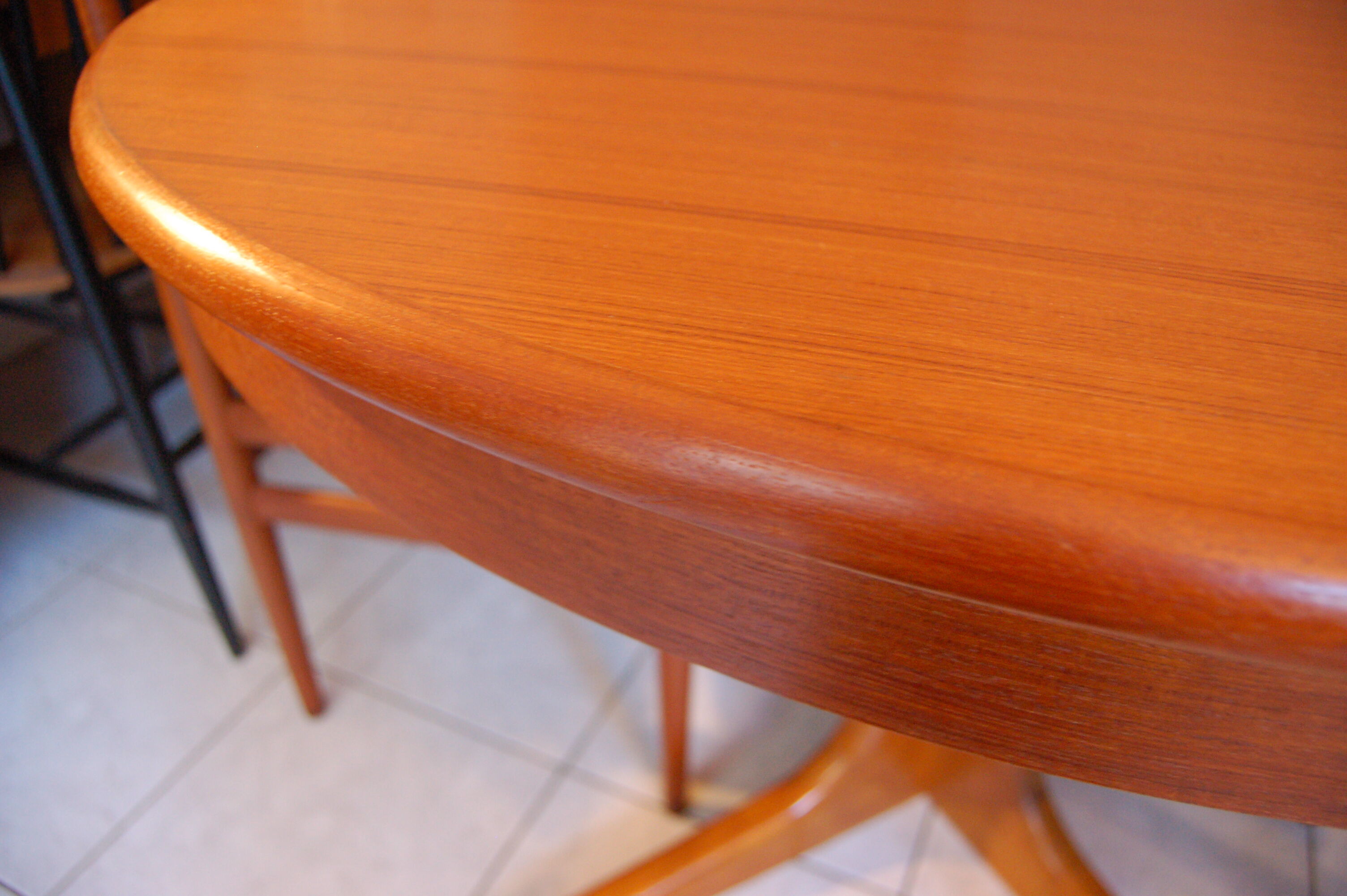 Table expandable 60s massive teak
