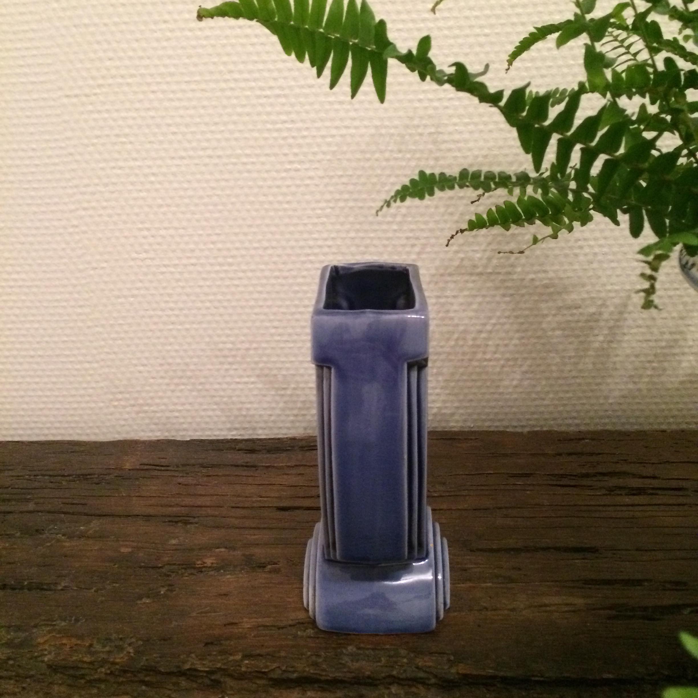 Lot 2 Art-Deco vases