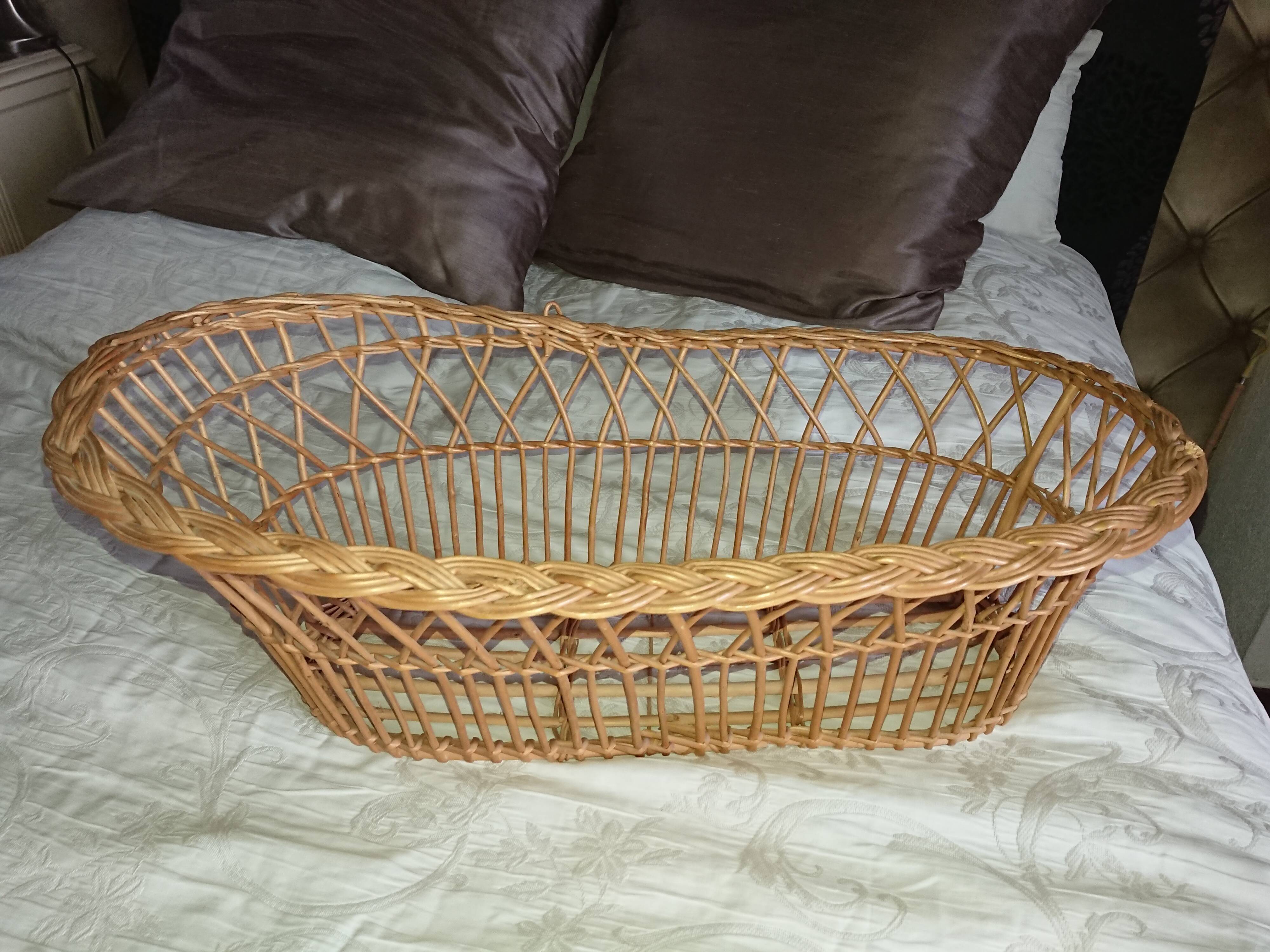 Rattan couffin to play the Doll 1960