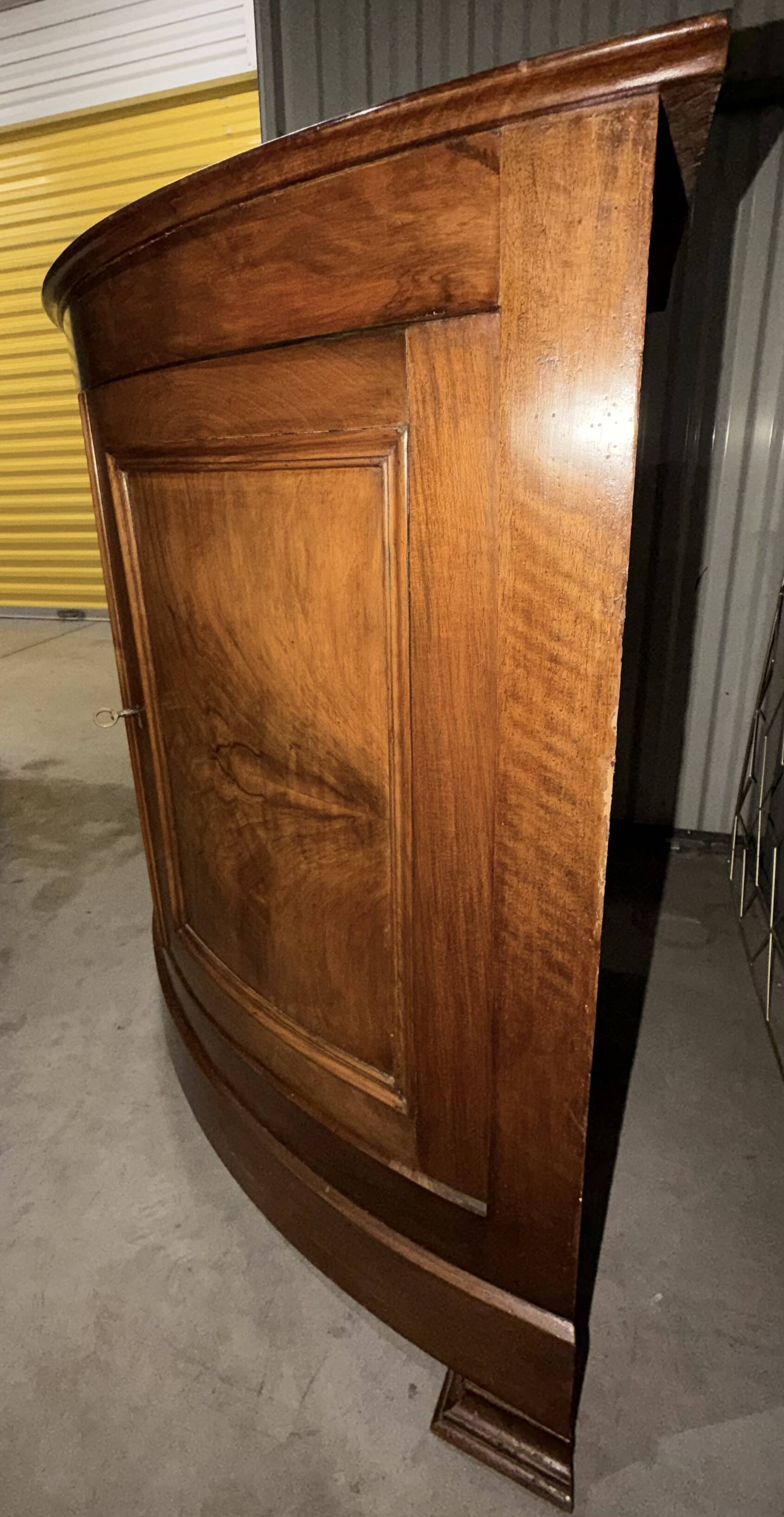 Corner cabinet wood