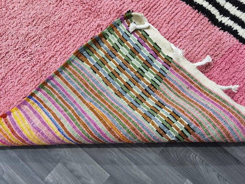 Berber rug in natural wool, size 200 x 300 cm