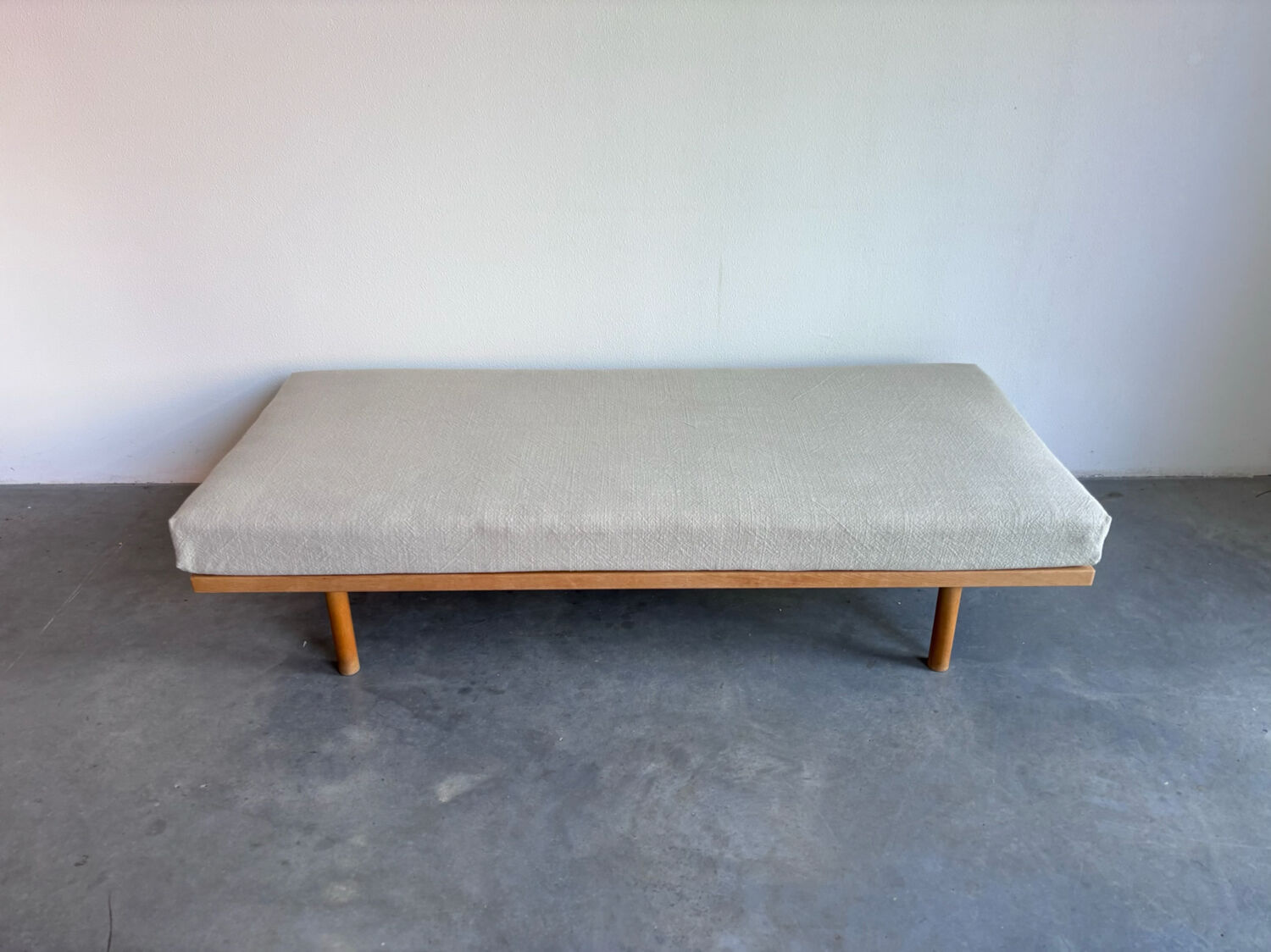 Lit de repos danois vintage en chêne