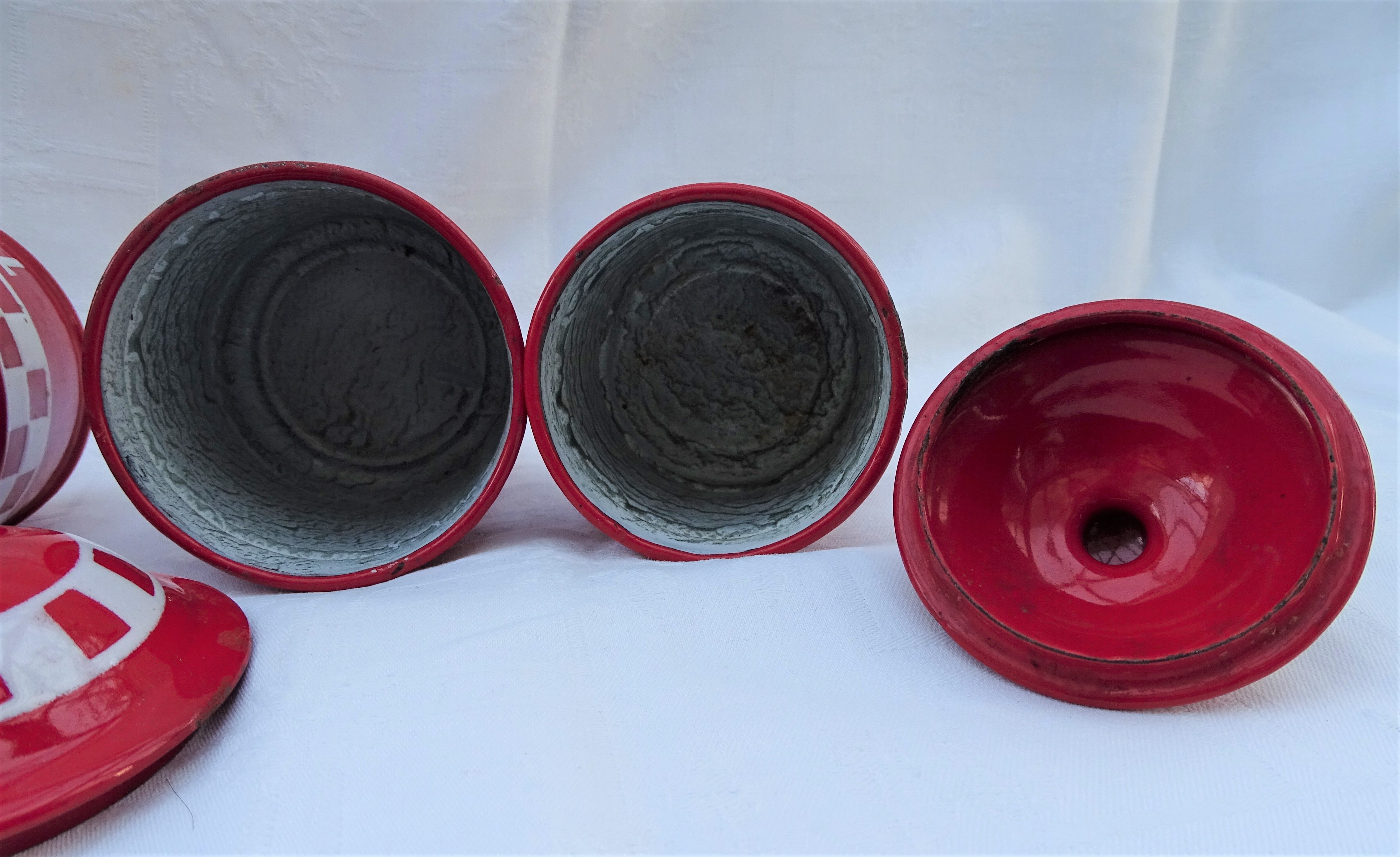 Ensemble de pots de cuisine en fer émaillé rouge