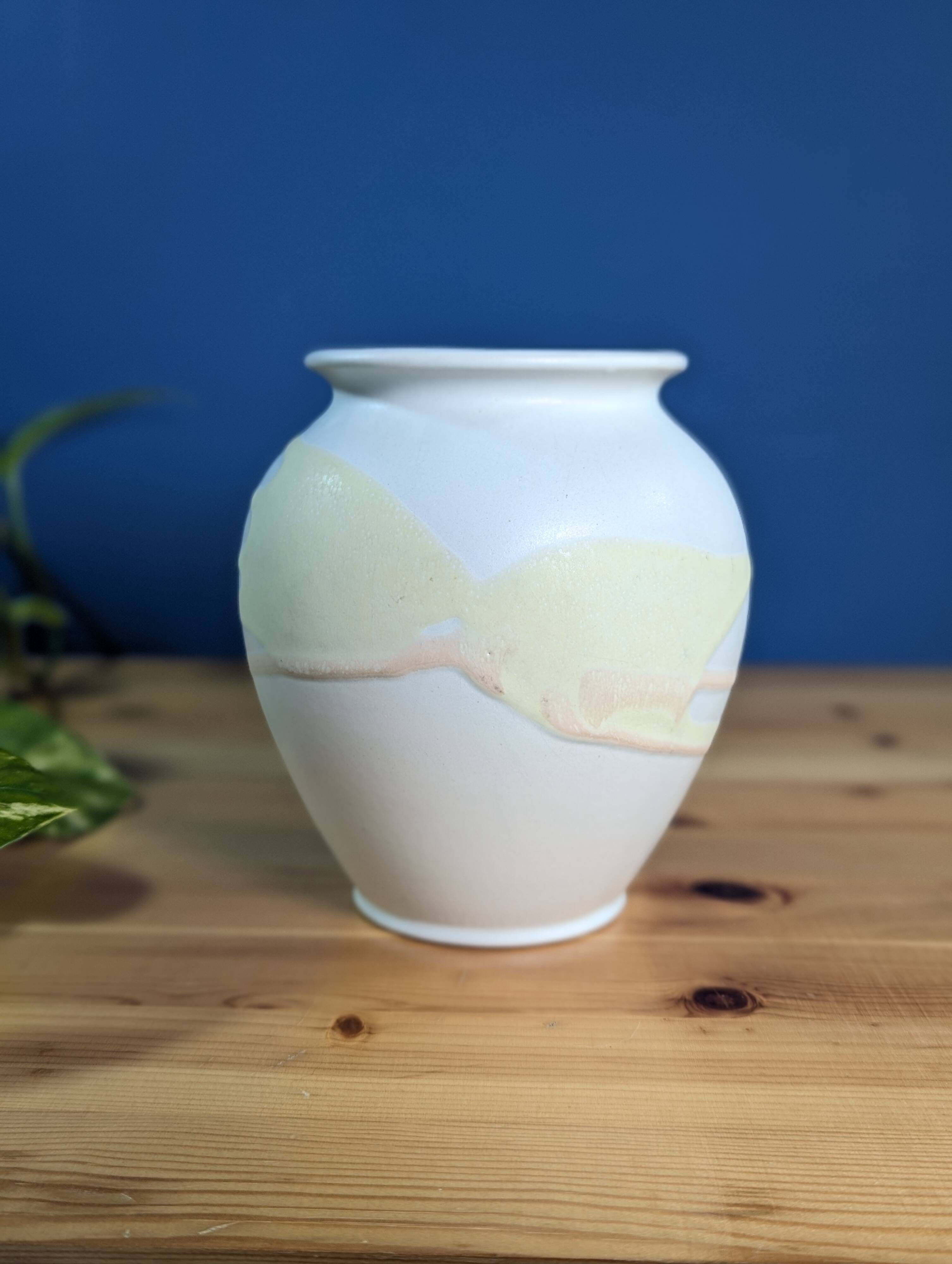 Bay West Germany 650-14 Retro Vase White Yellow Pink Decor 14cm