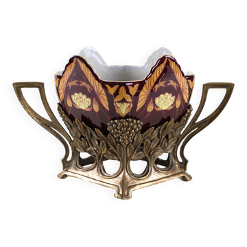 Plat en céramique Art Nouveau dans un panier doré avec motif de vigne, Europe