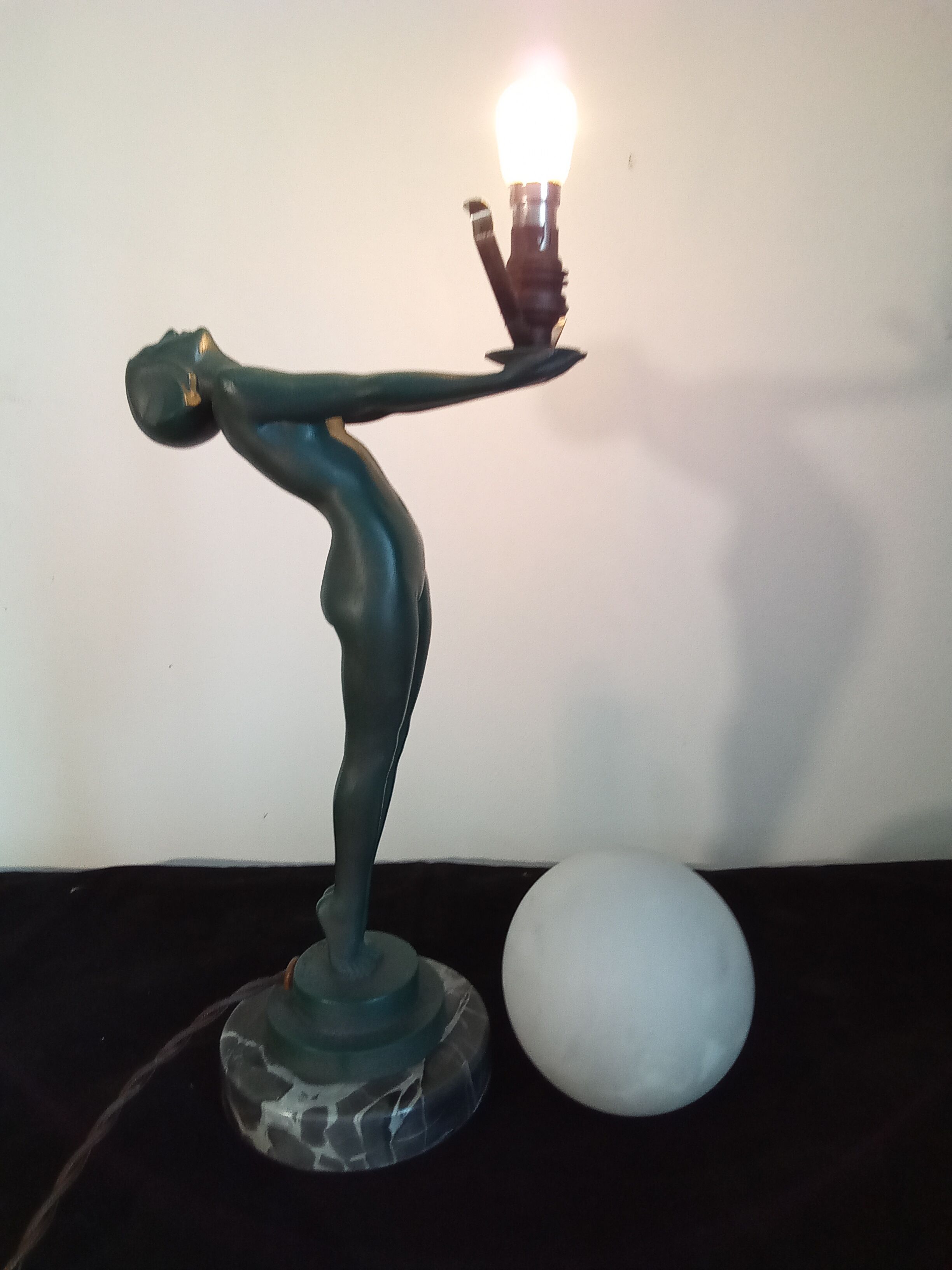 Art Deco lamp Max Le Verrier "Luminous glow " signed