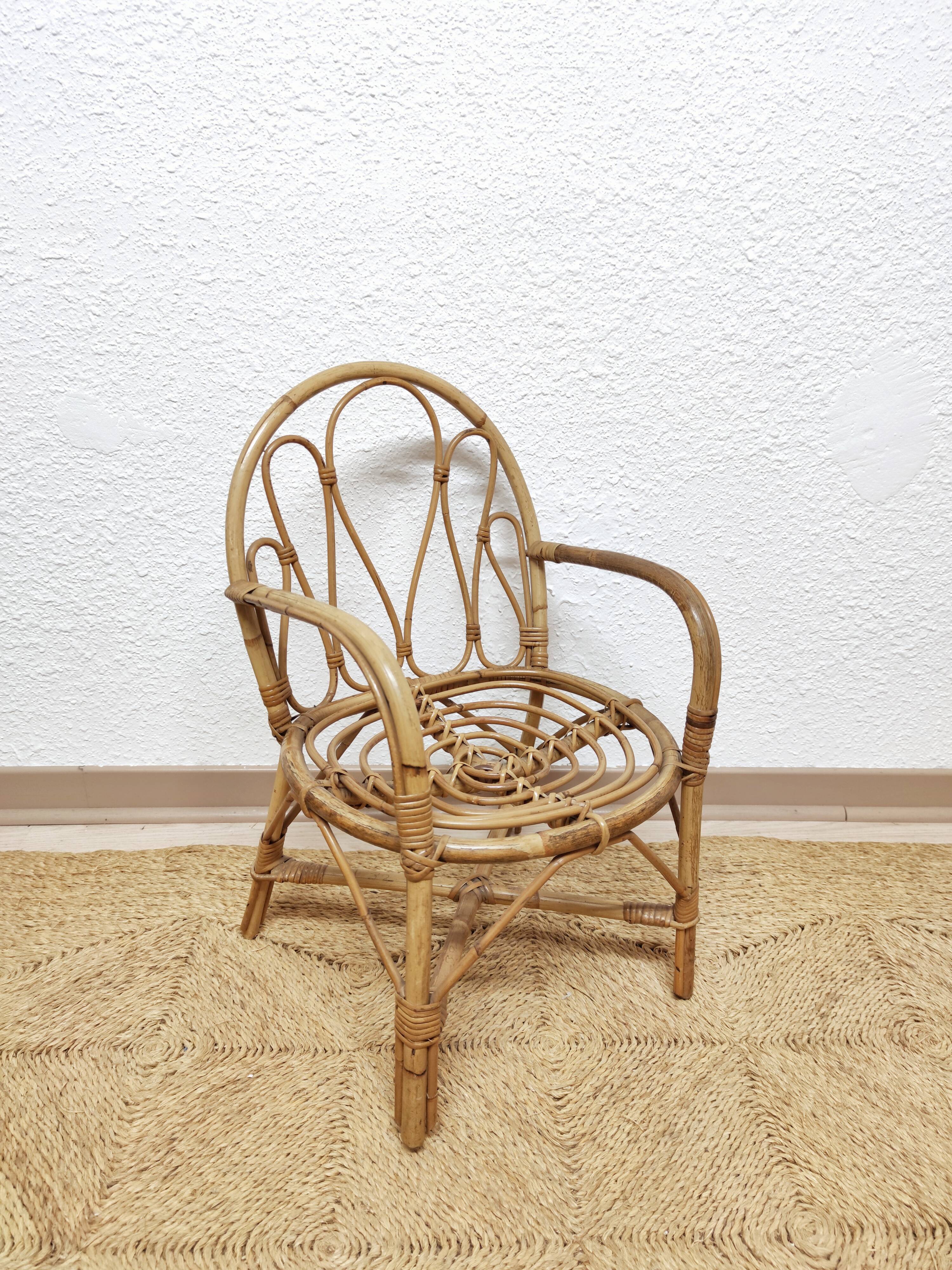 Child chair in rattan